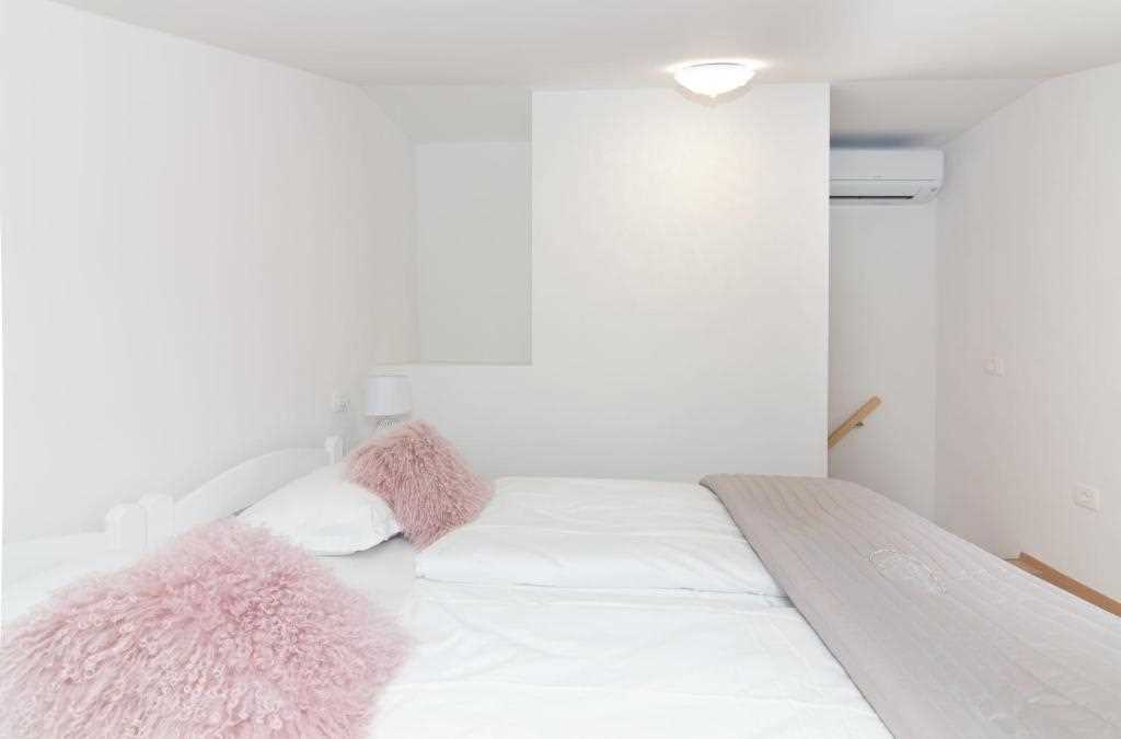 Two Bedroom Apartment with Terrace Elleon Piran