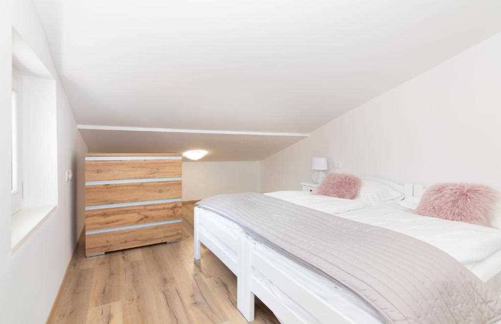 Two Bedroom Apartment with Terrace Elleon Piran