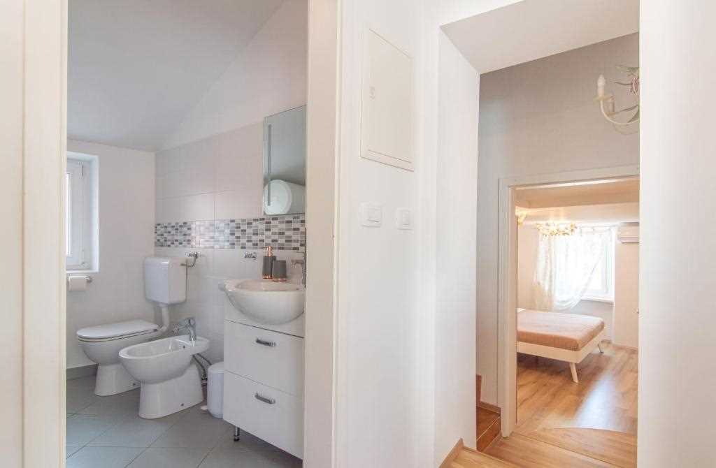 Two Bedroom Apartment with Terrace Elleon Piran