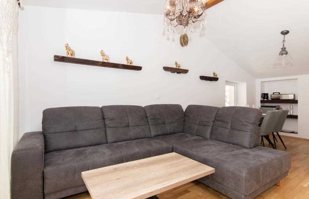 Two Bedroom Apartment with Terrace Elleon Piran