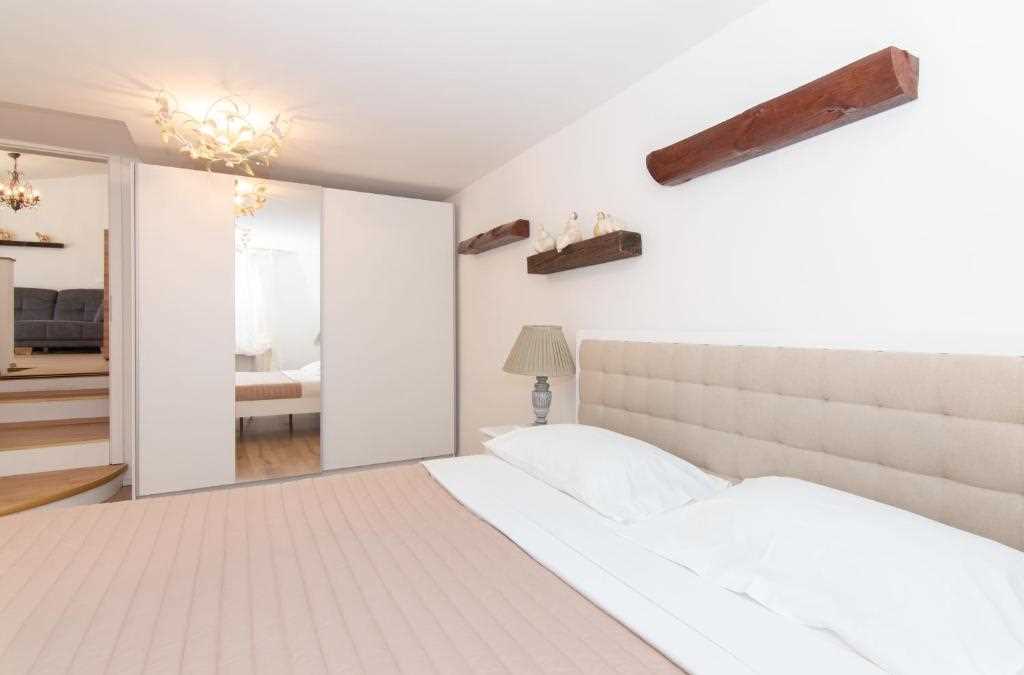 Two Bedroom Apartment with Terrace Elleon Piran