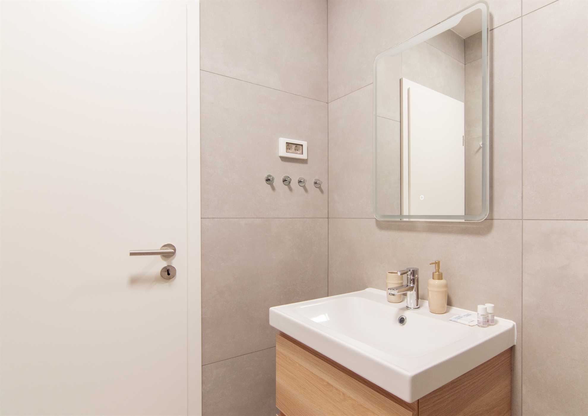 One Bedroom Apartment with terrace Rose Garden