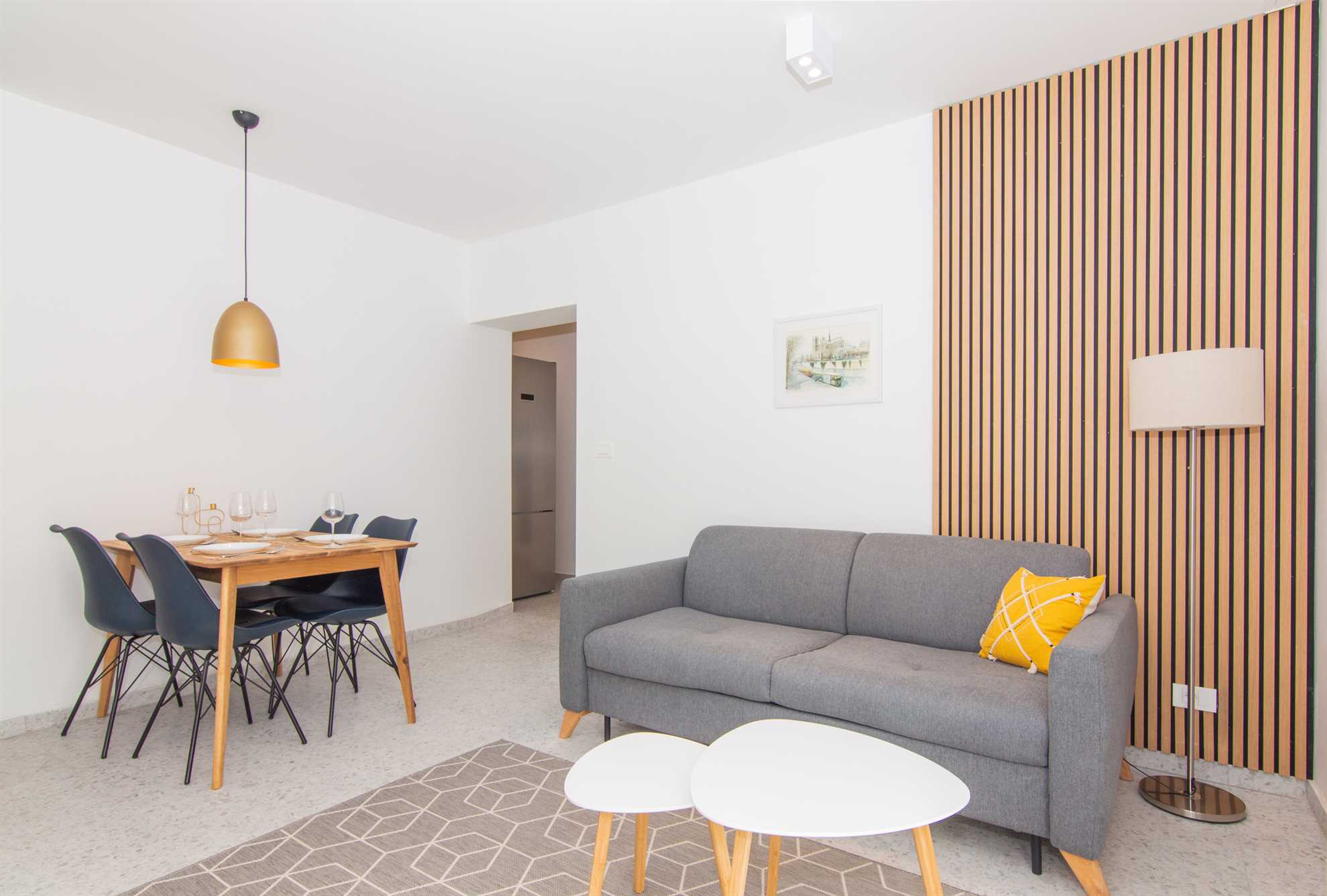 One Bedroom Apartment with terrace Rose Garden