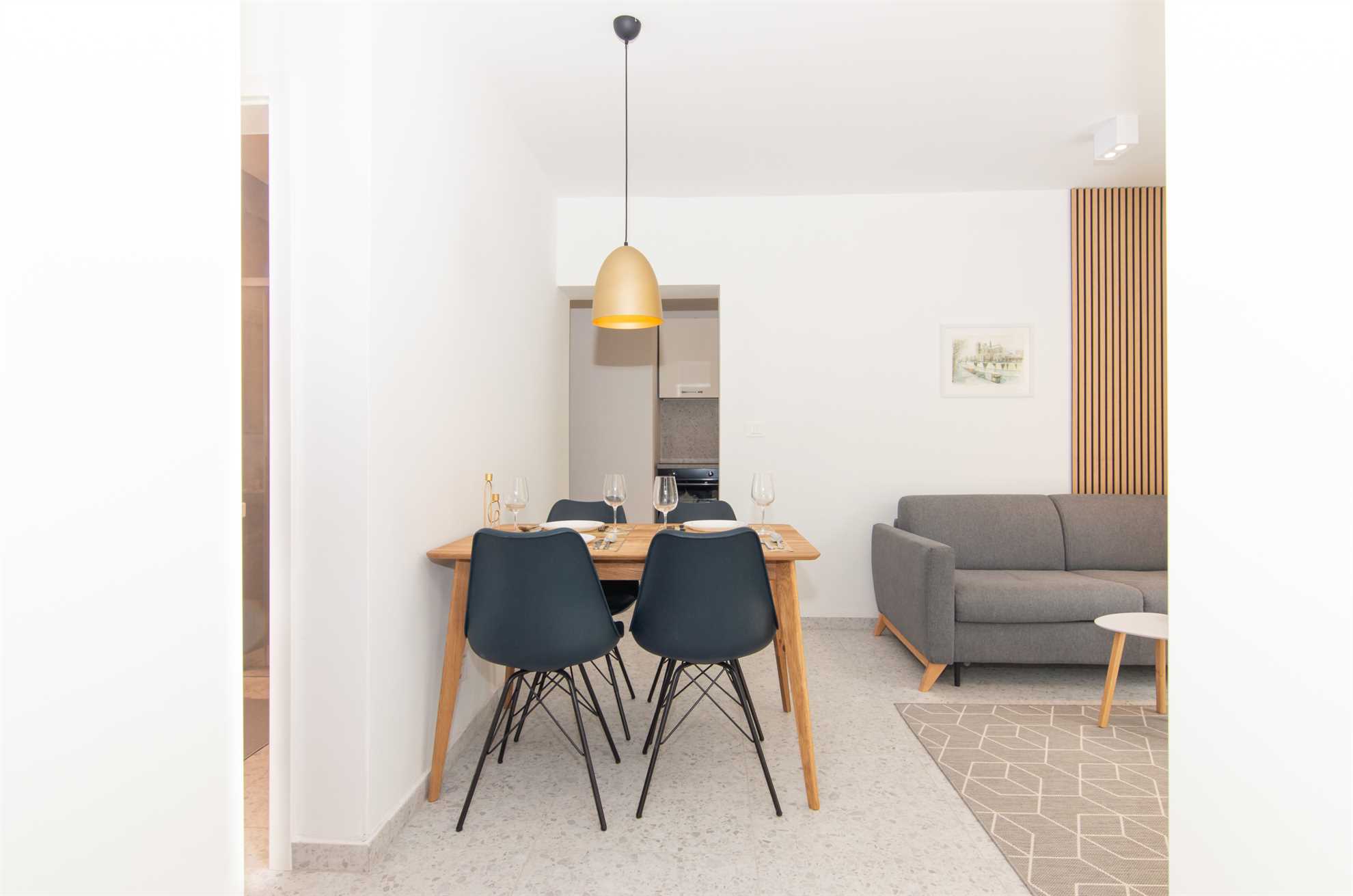 One Bedroom Apartment with terrace Rose Garden