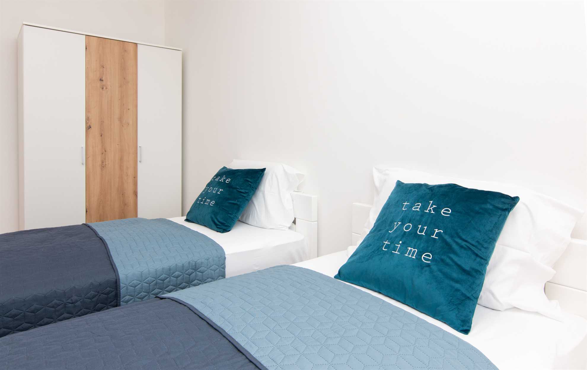 Two Bedroom Apartment with terrace Rose Garden