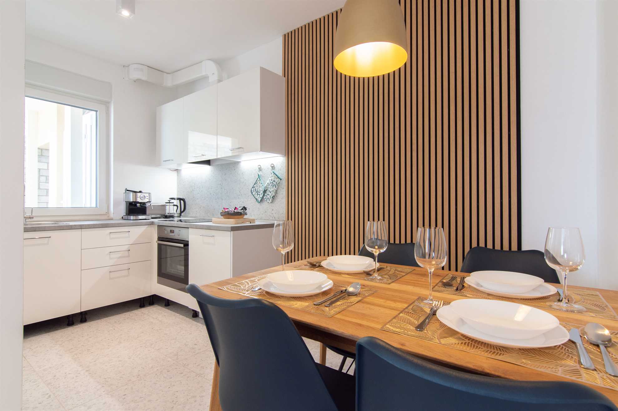 Two Bedroom Apartment with terrace Rose Garden