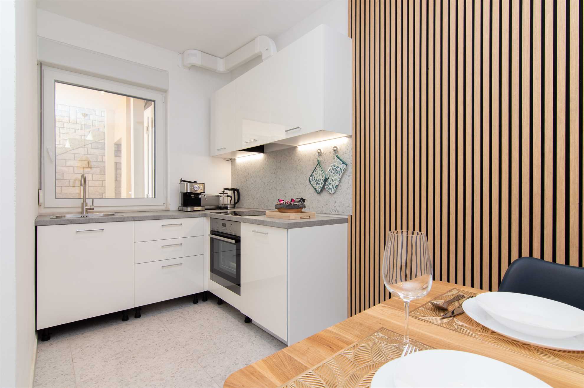 Two Bedroom Apartment with terrace Rose Garden