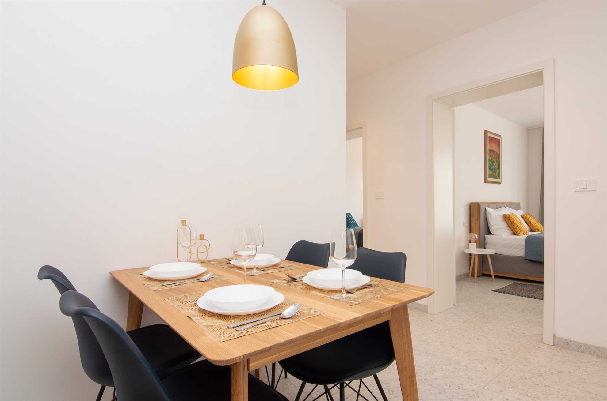 Two Bedroom Apartment with terrace Rose Garden