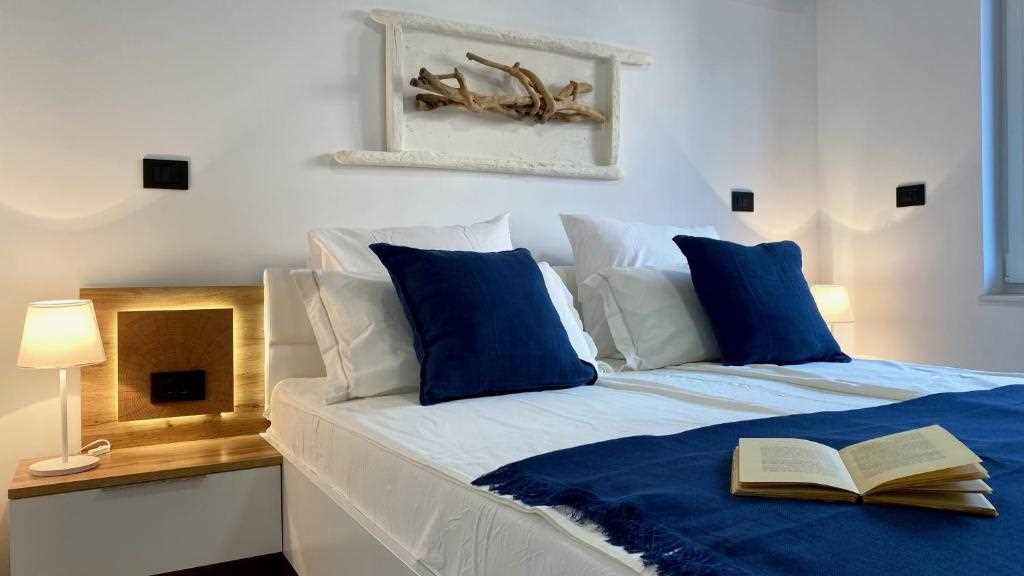 Two Bedroom Apartment with Terrace TANI