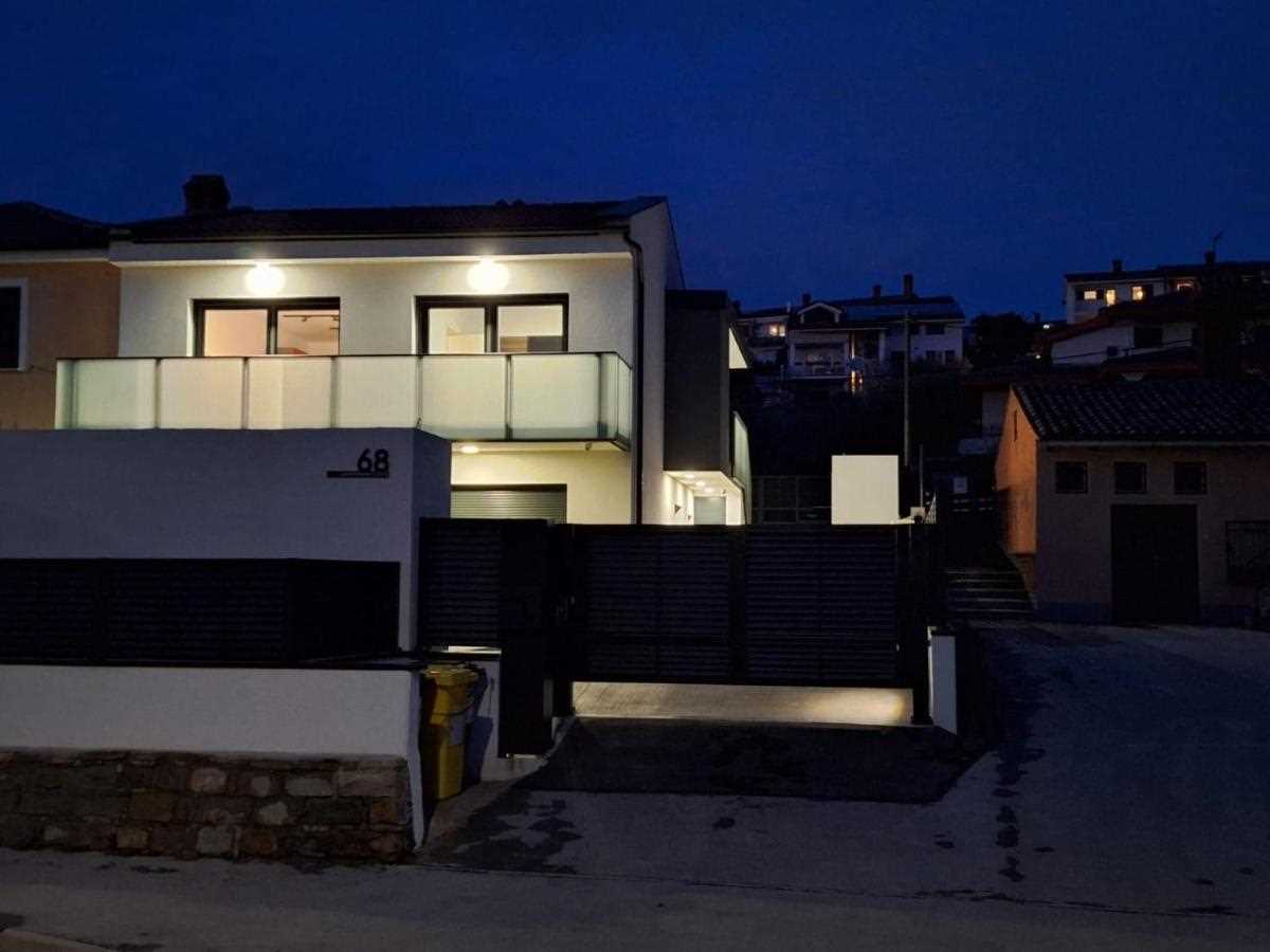 Two Bedroom Apartment with Terrace TANI