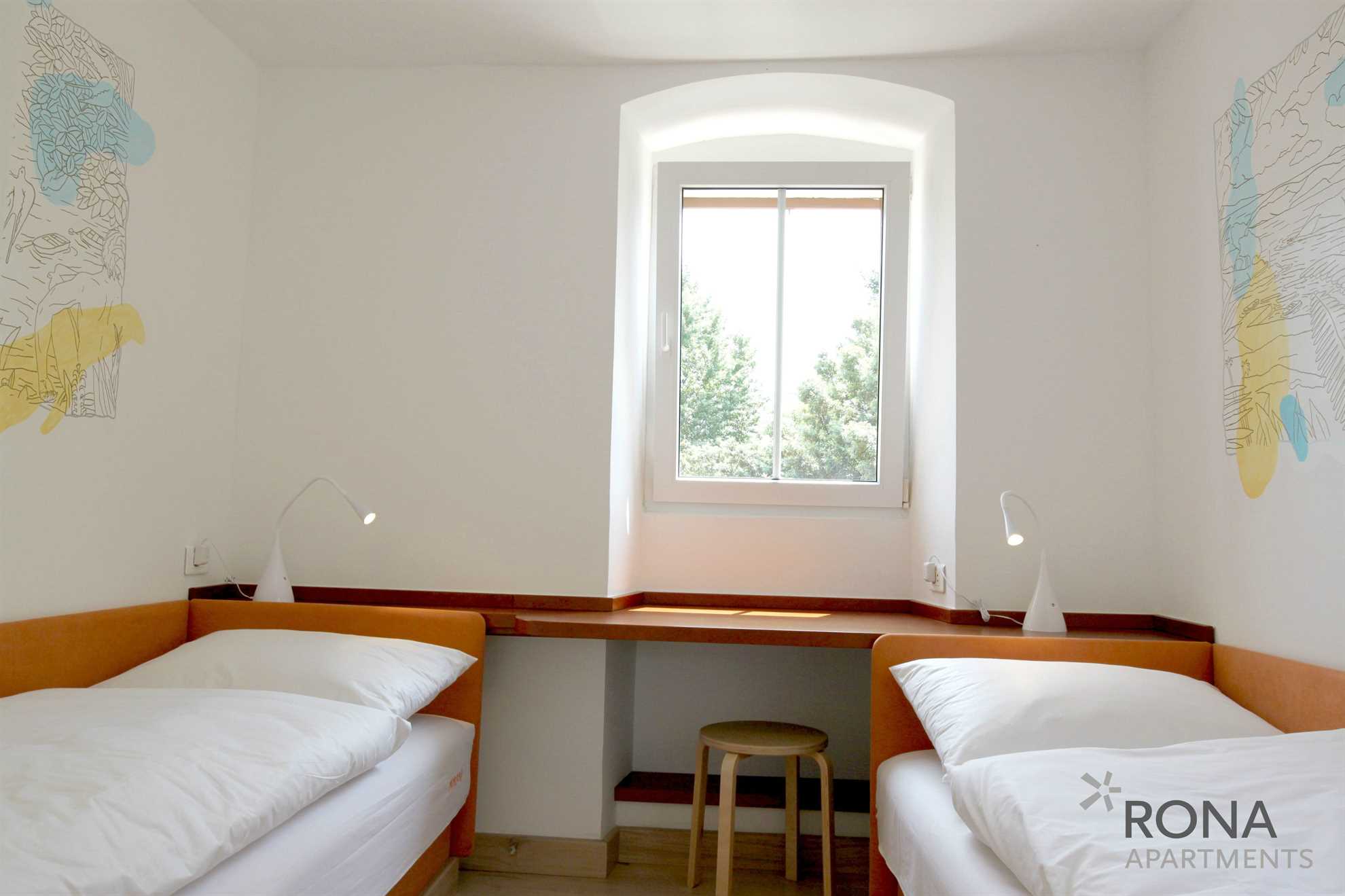 Apartment Ana - Second Floor: Beautiful apartment house on the seaside