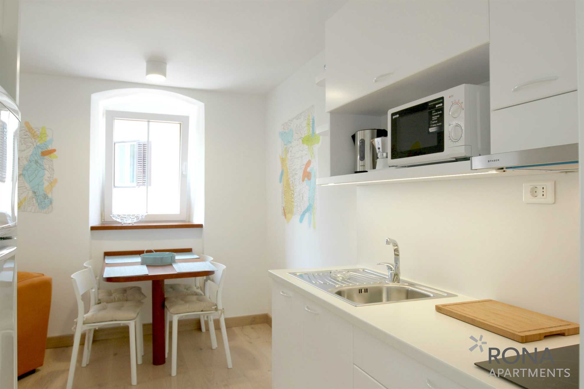 Apartment Ana - Second Floor: Beautiful apartment house on the seaside