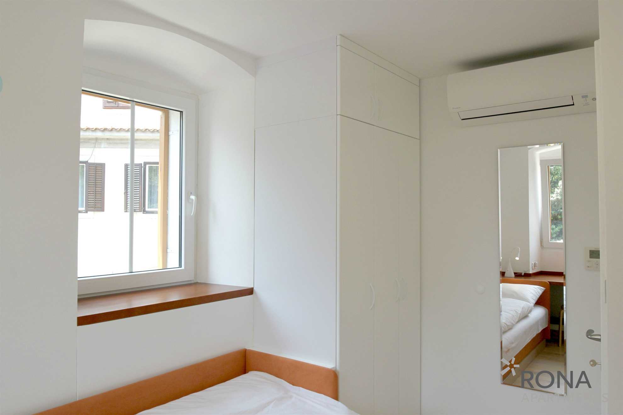 Apartment Ana - Second Floor: Beautiful apartment house on the seaside