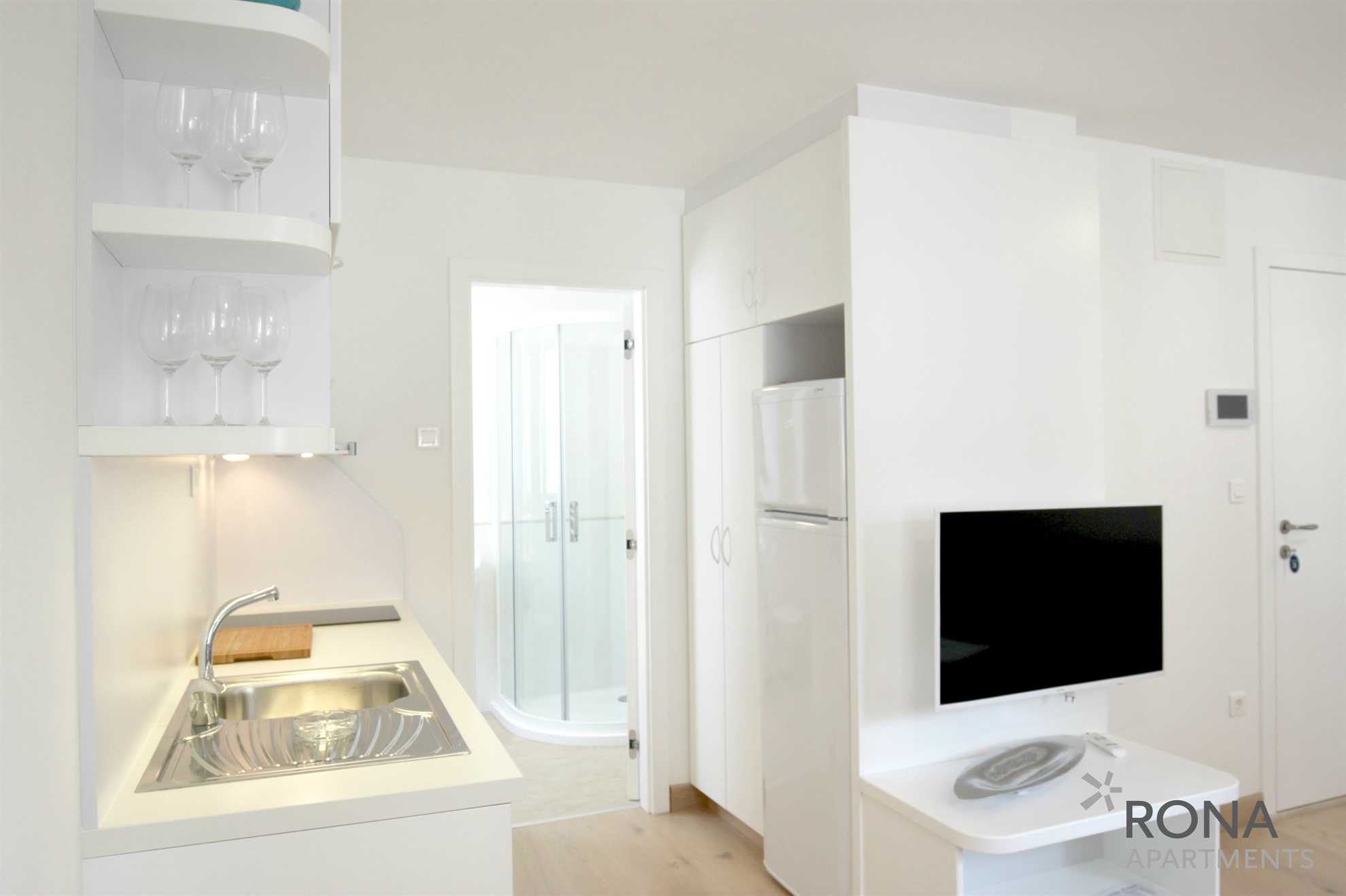 Apartment Ana - Second Floor: Beautiful apartment house on the seaside