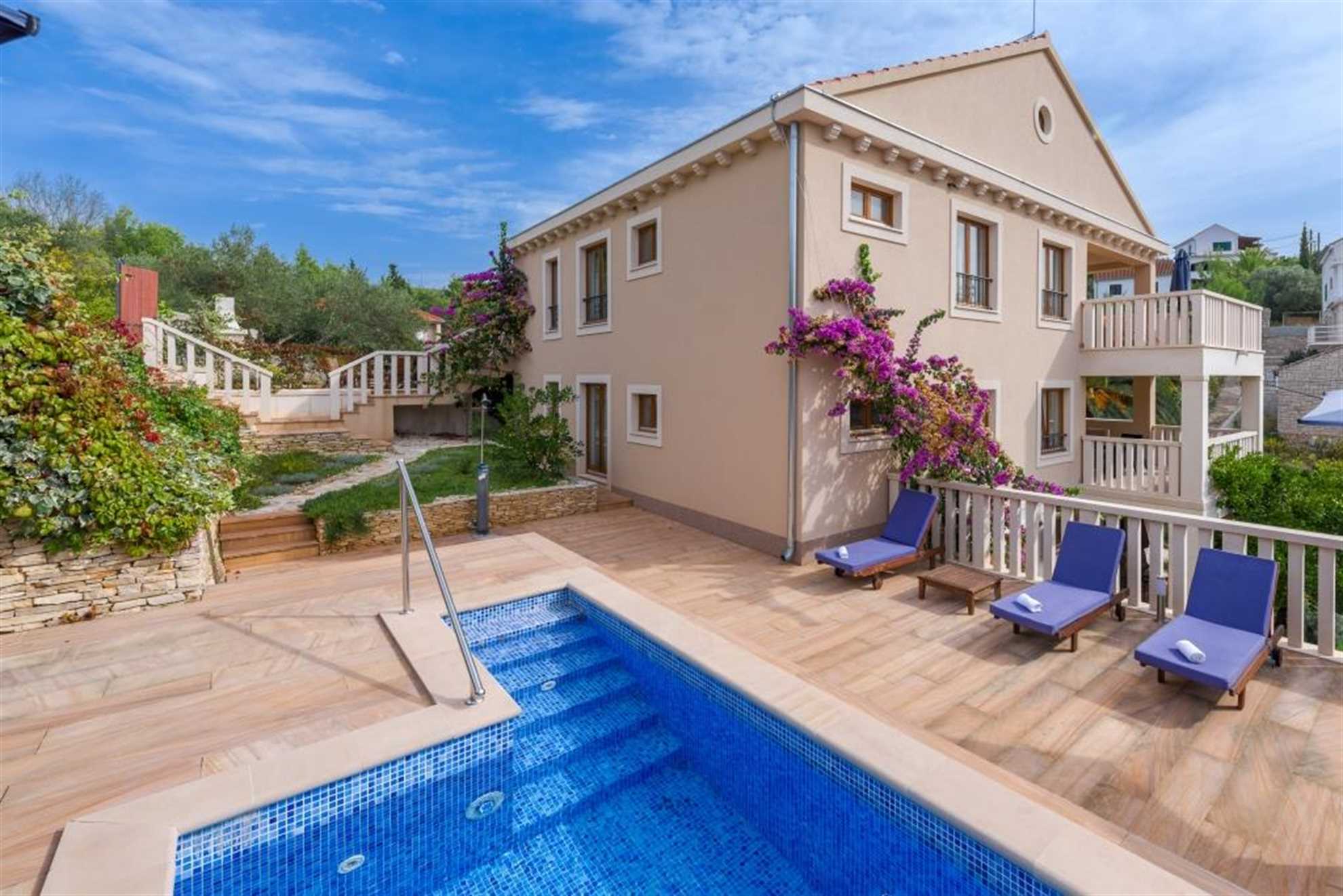 Villa Anna 2F - Best Island vacation - Luxury stay near the beach