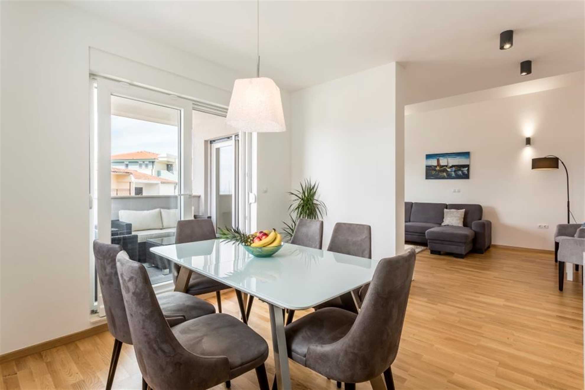 Beach residence with pool and sea view - Penthouse apartment H6