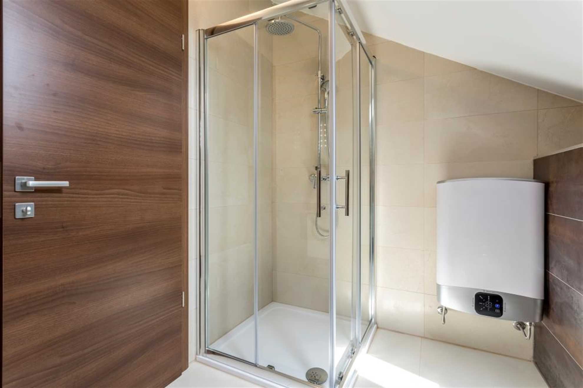 Beach residence with pool and sea view - Penthouse apartment H7