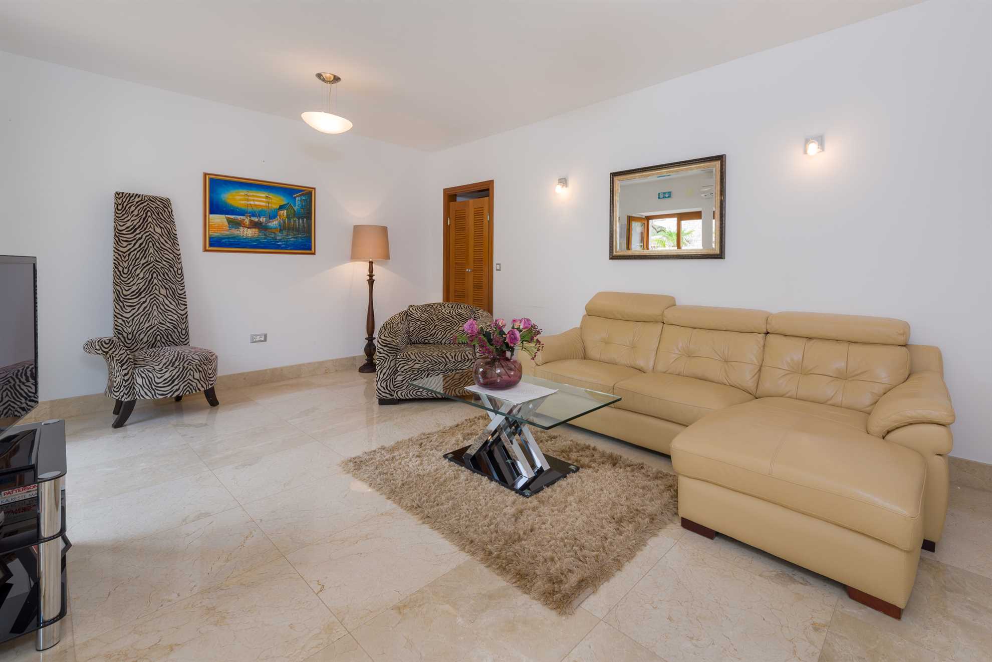 Villa Anna GF - Best Island vacation - Luxury stay near the beach