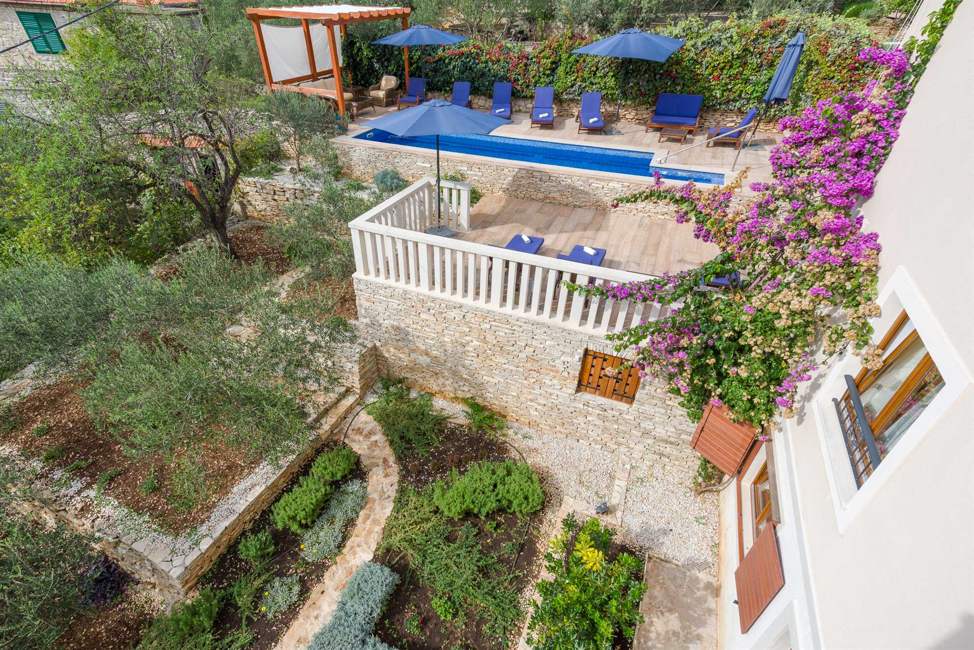 Villa Anna GF - Best Island vacation - Luxury stay near the beach