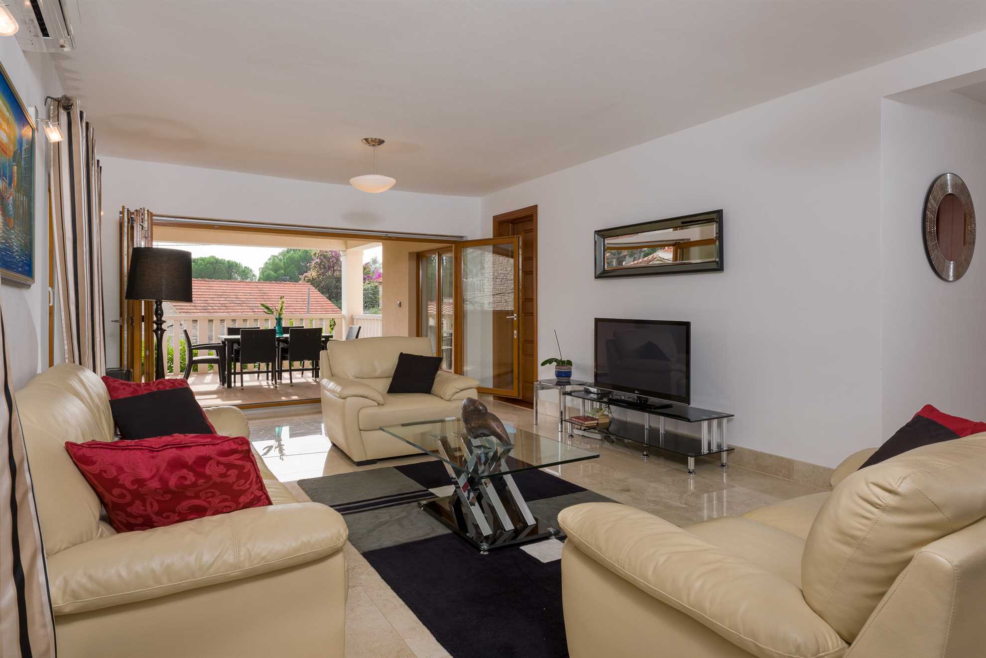 Villa Anna 1F - Best Island vacation - Luxury stay near the beach