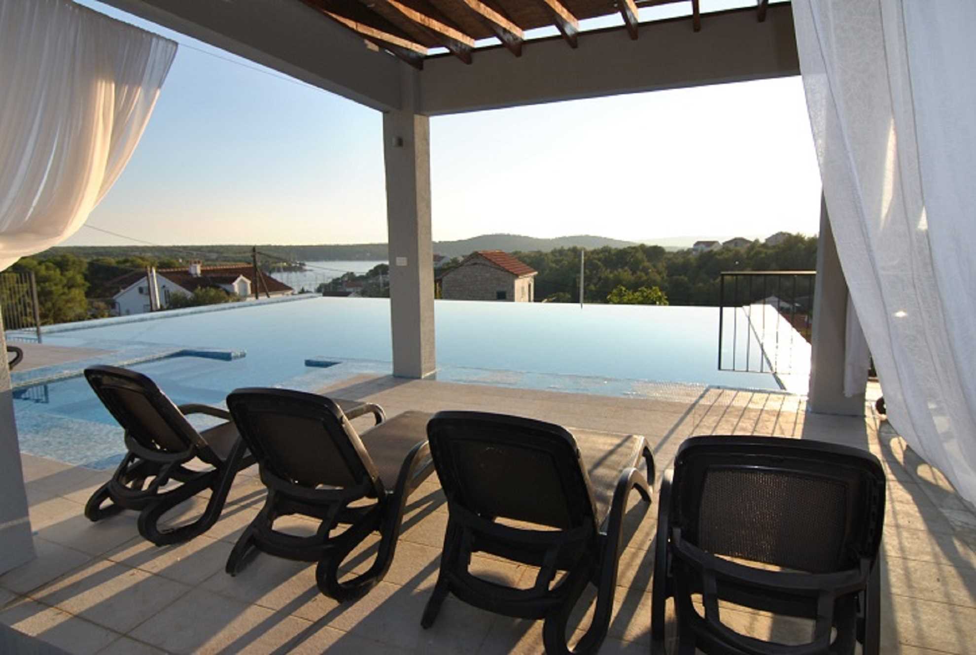 Villa Toma 2