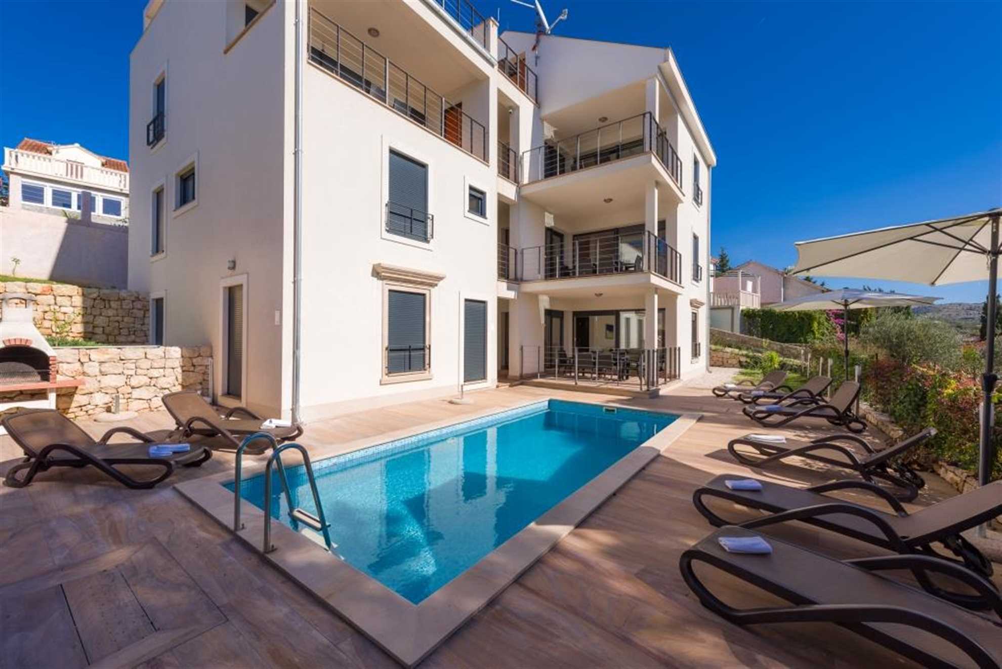Villa Old Mill 3 Bedroom Villa with shared pool
