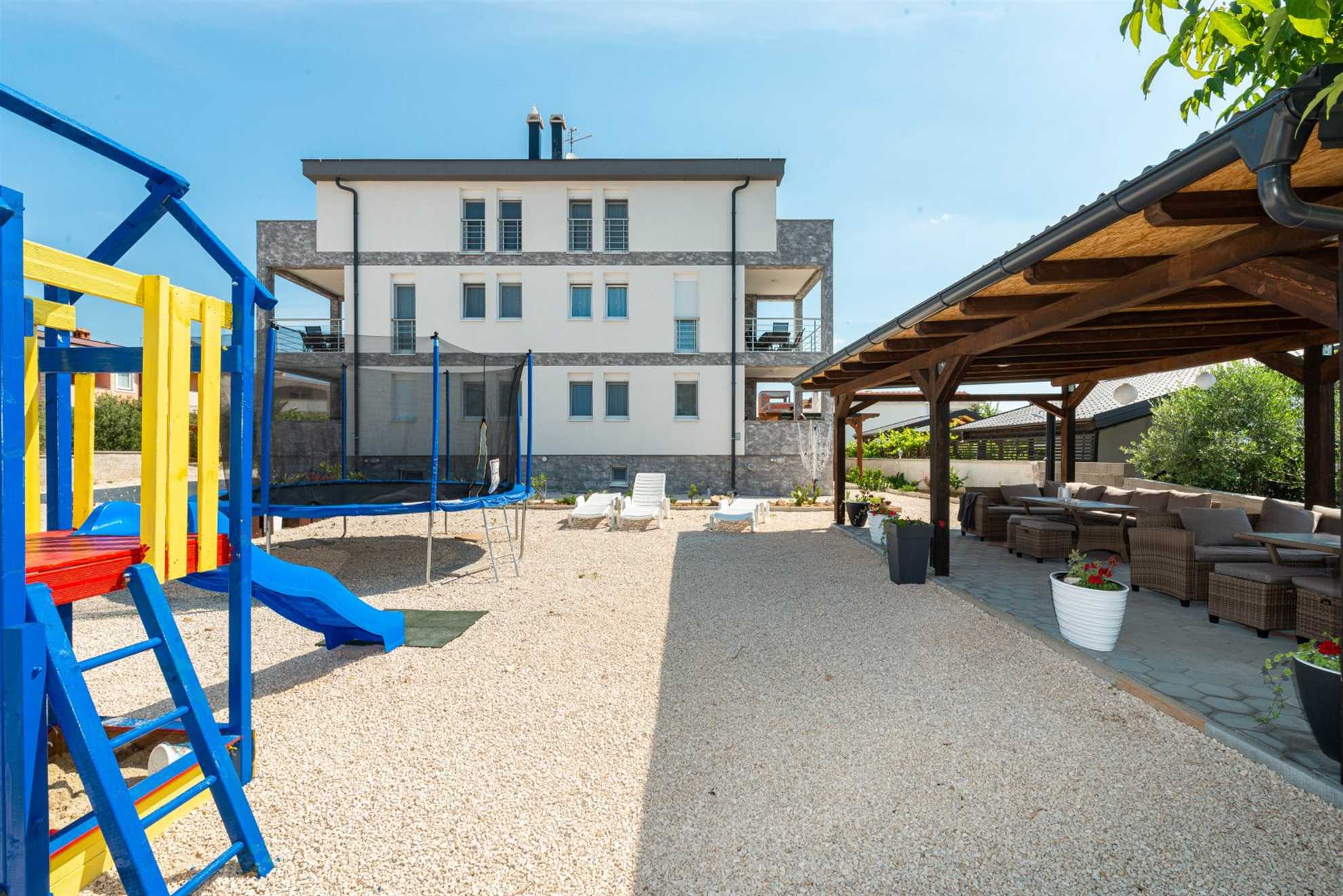 CROWONDER Luxury Vir Apartments- Apartment A1