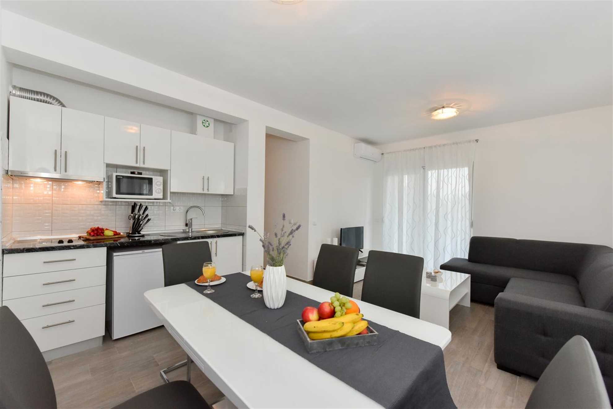 CROWONDER Luxury Vir Apartments- Apartment A3 with Sea View