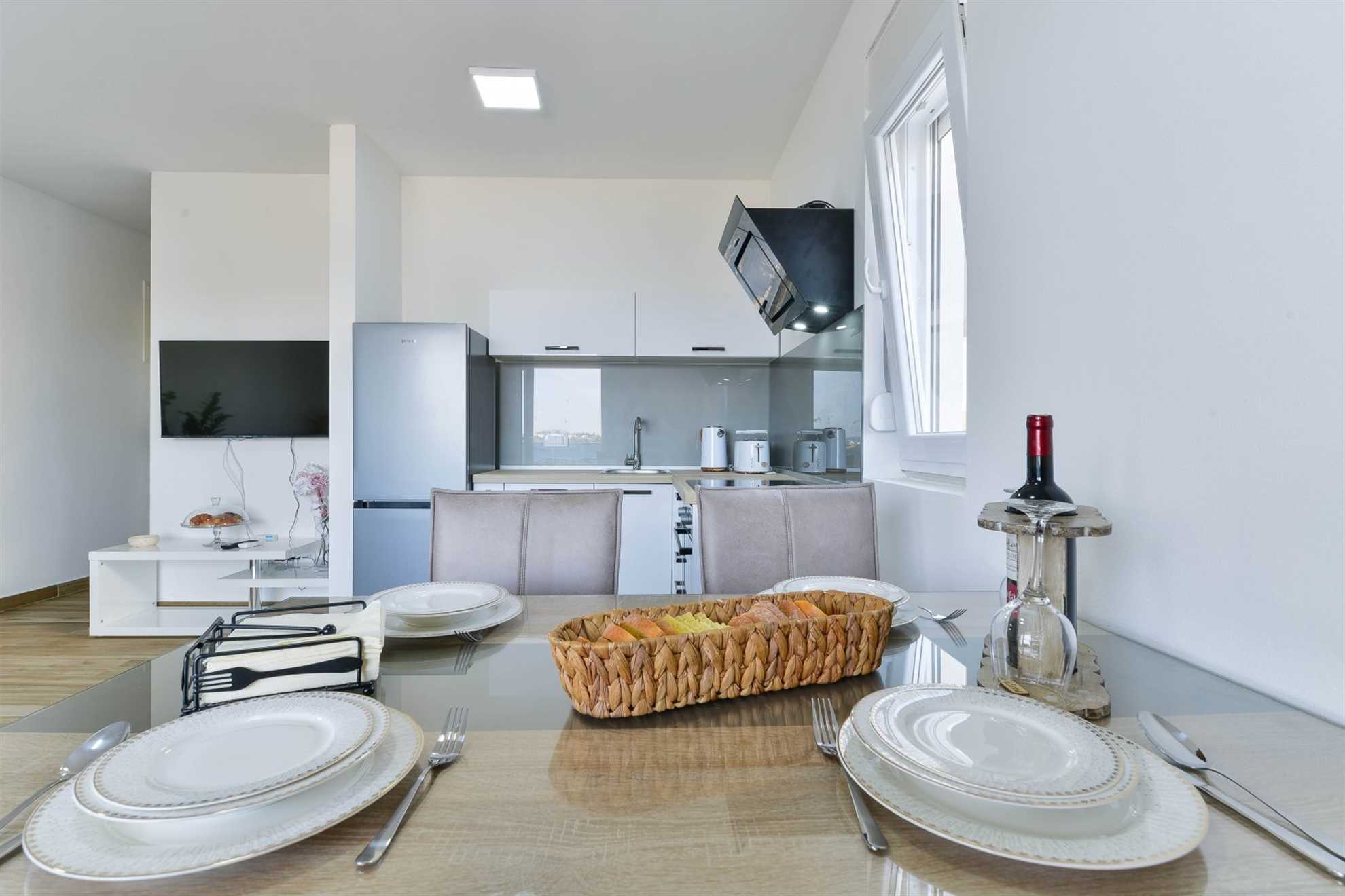 CROWONDER Sunny Bay Beachfront Apartman A1 - prizemlje