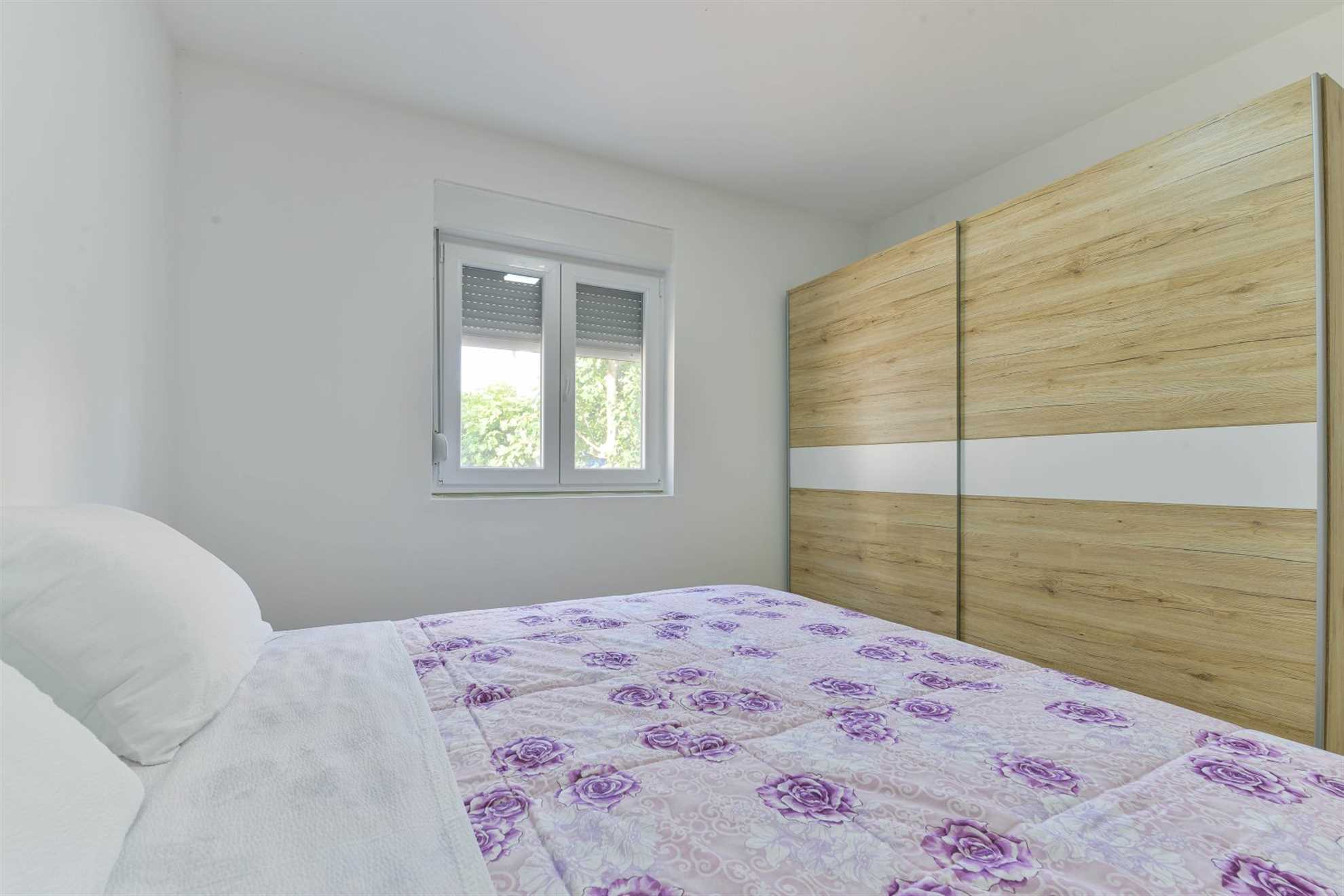 CROWONDER Sunny Bay Beachfront Apartman A1 - prizemlje