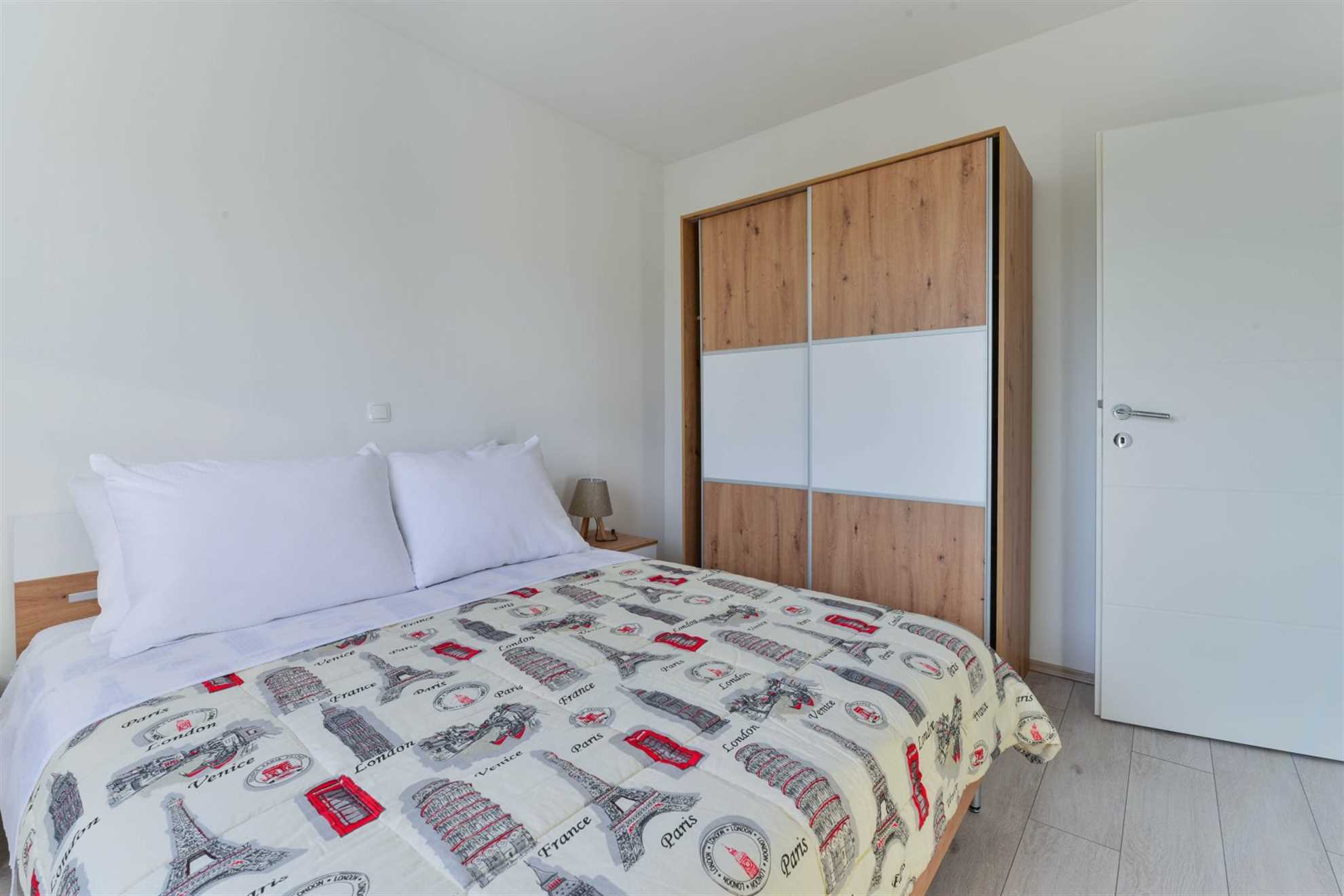 CROWONDER Sunny Bay Apartman uz plažu A4 - prvi kat