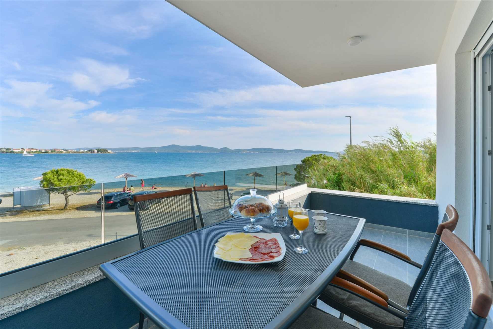 CROWONDER Sunny Bay Apartman uz plažu A4 - prvi kat