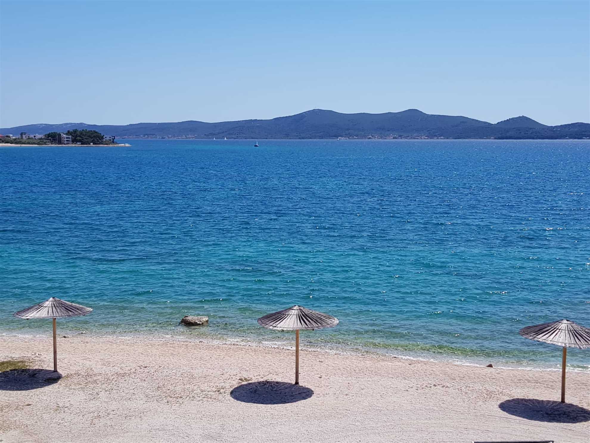 CROWONDER Sunny Bay Apartman uz plažu A3 - prvi kat