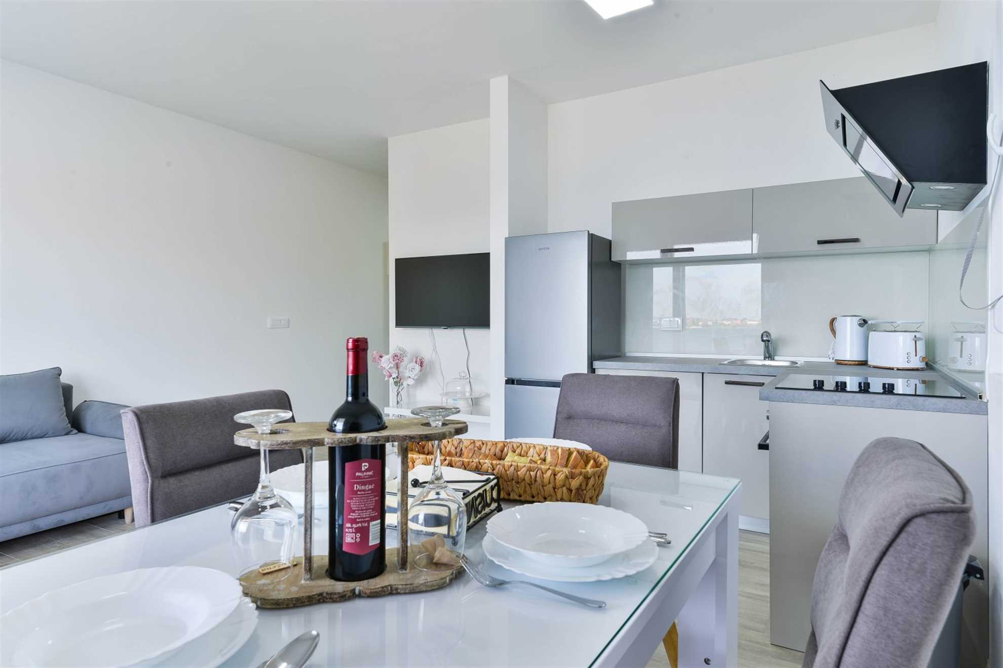 CROWONDER Sunny Bay Apartman uz plažu A3 - prvi kat