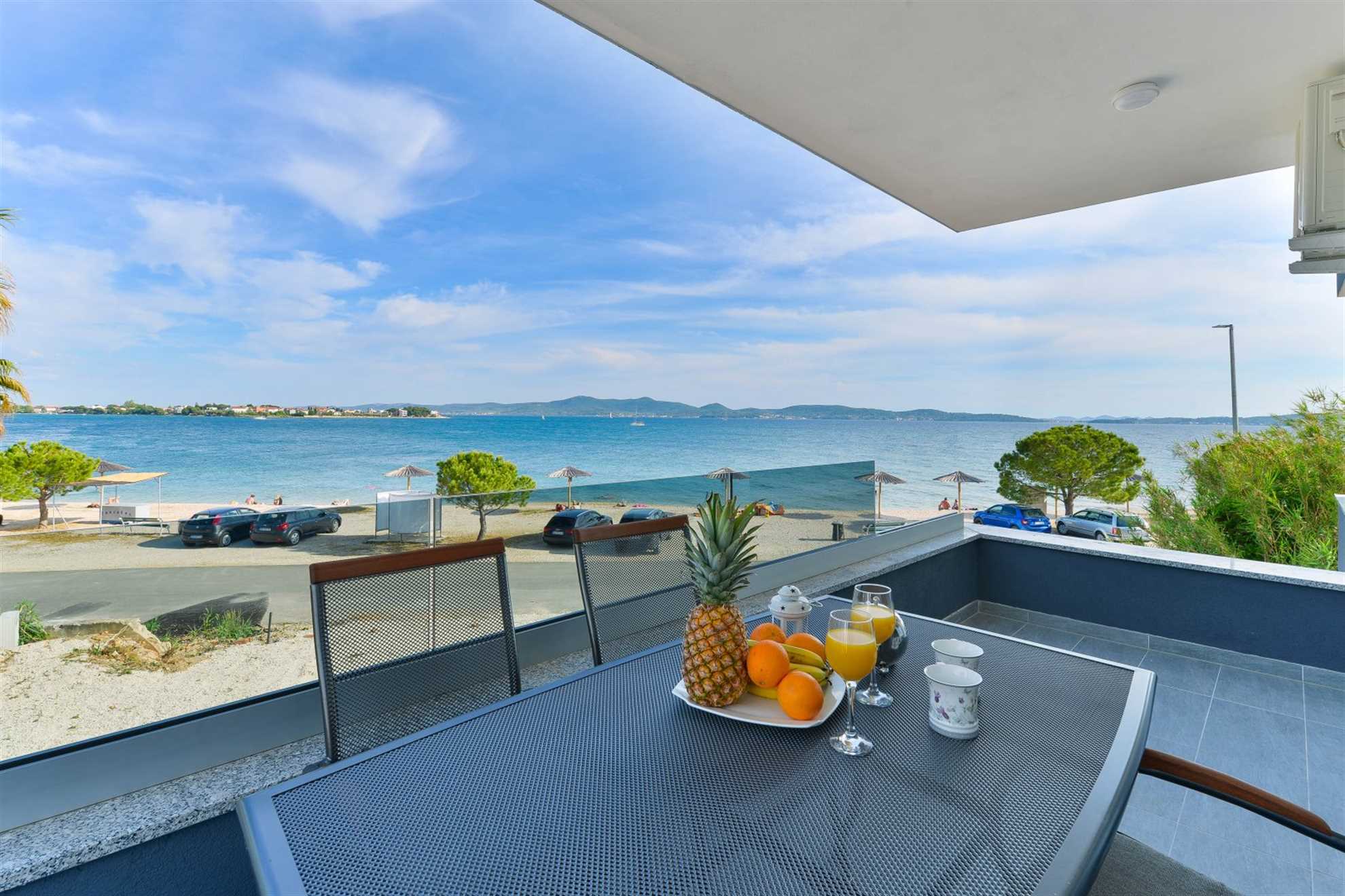 CROWONDER Sunny Bay Apartman uz plažu A3 - prvi kat