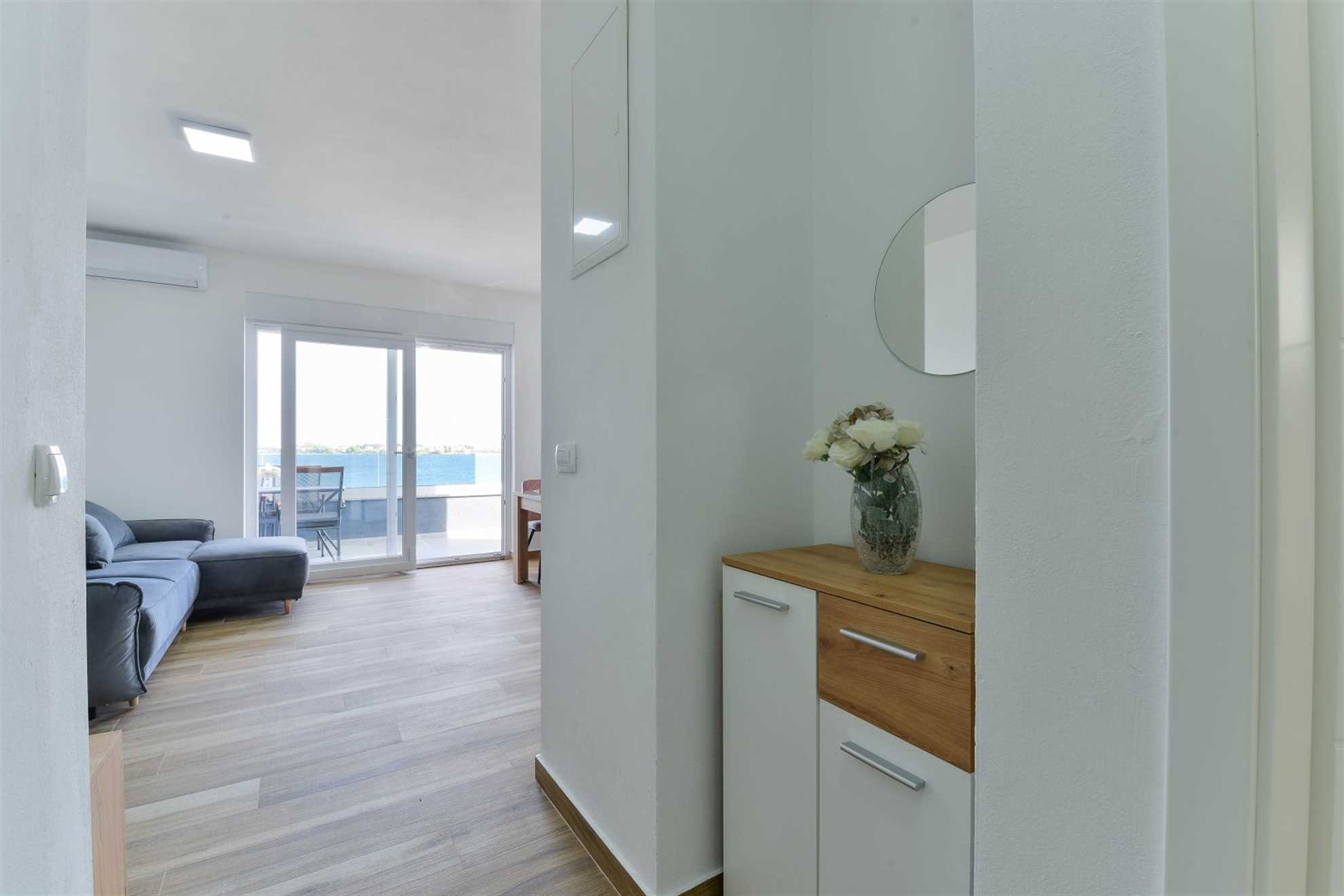 CROWONDER Sunny Bay Apartman uz plažu A6 - drugi kat