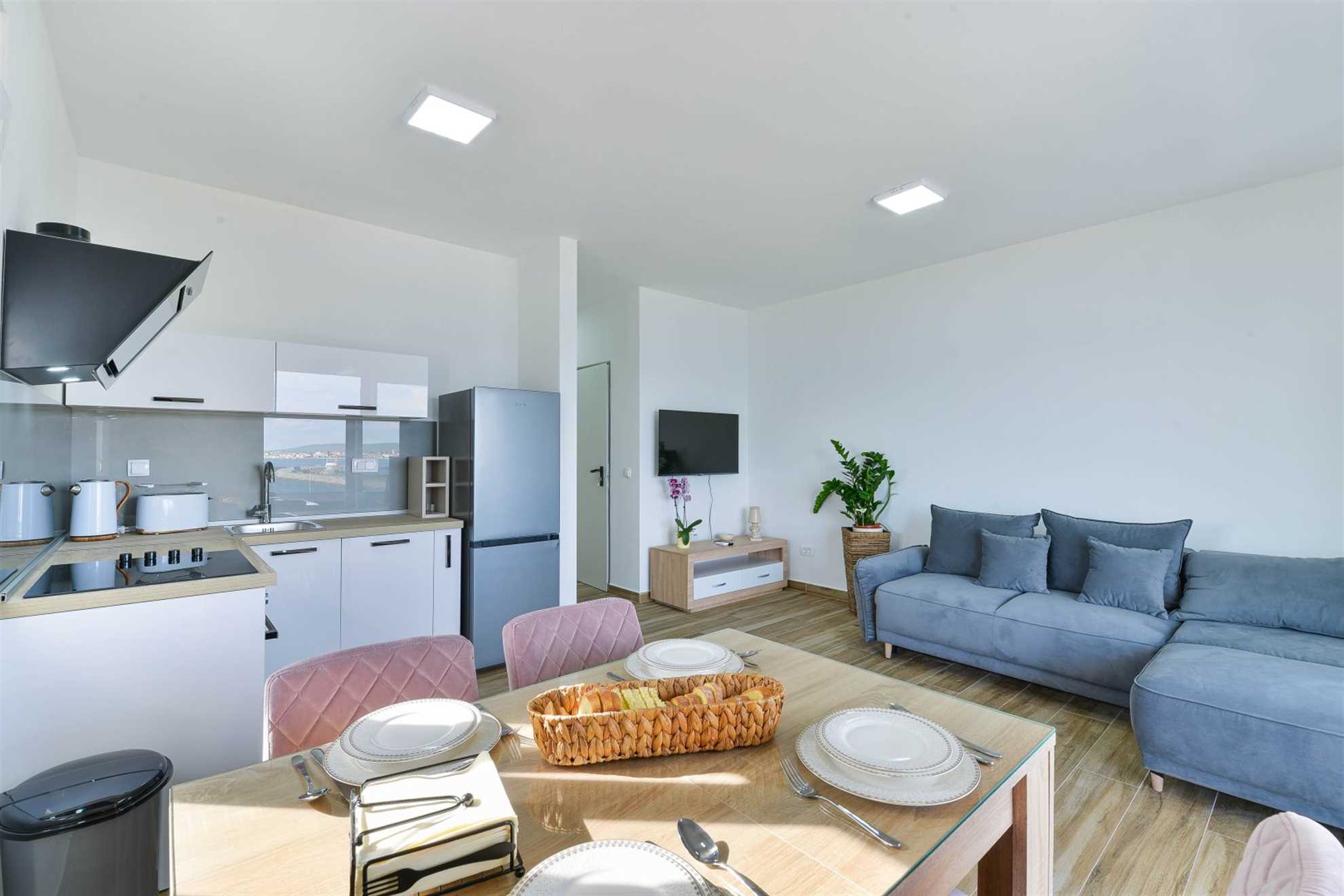 CROWONDER Sunny Bay Apartman uz plažu A6 - drugi kat
