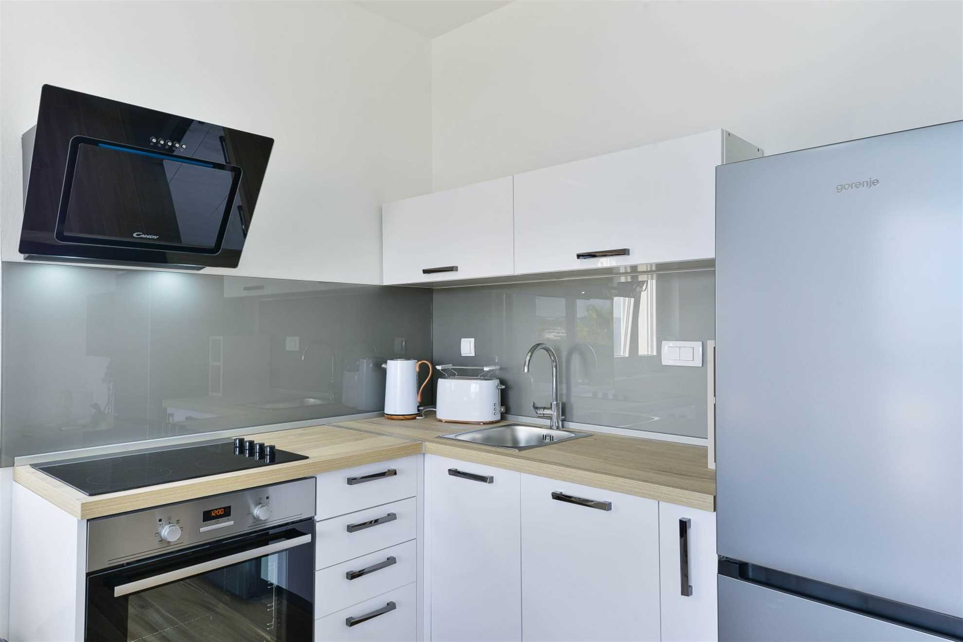 CROWONDER Sunny Bay Apartman uz plažu A6 - drugi kat