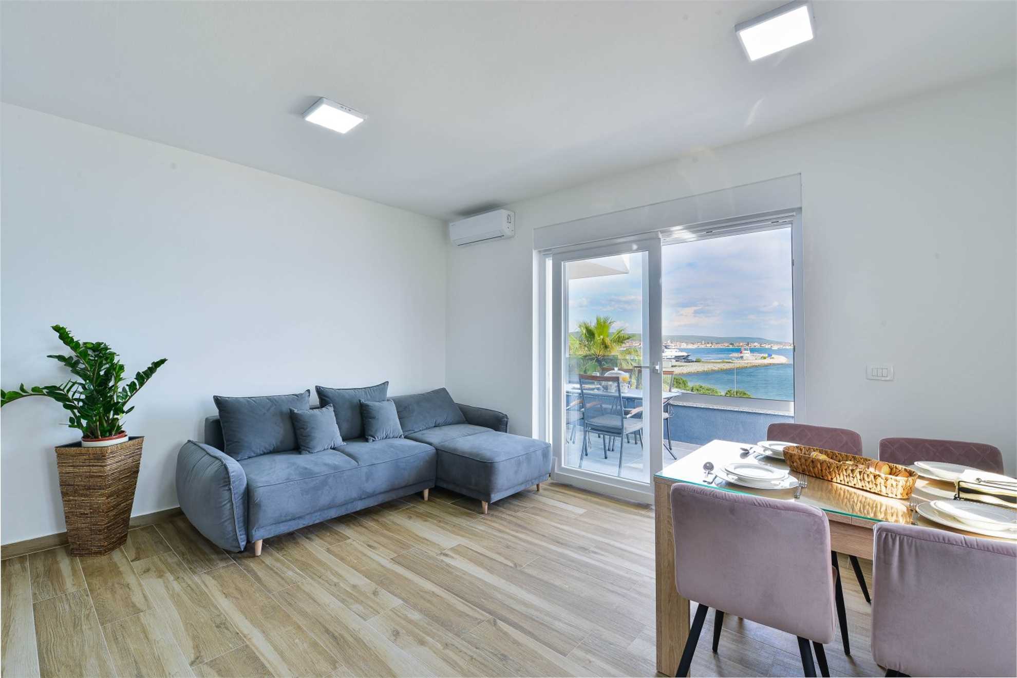 CROWONDER Sunny Bay Apartman uz plažu A6 - drugi kat