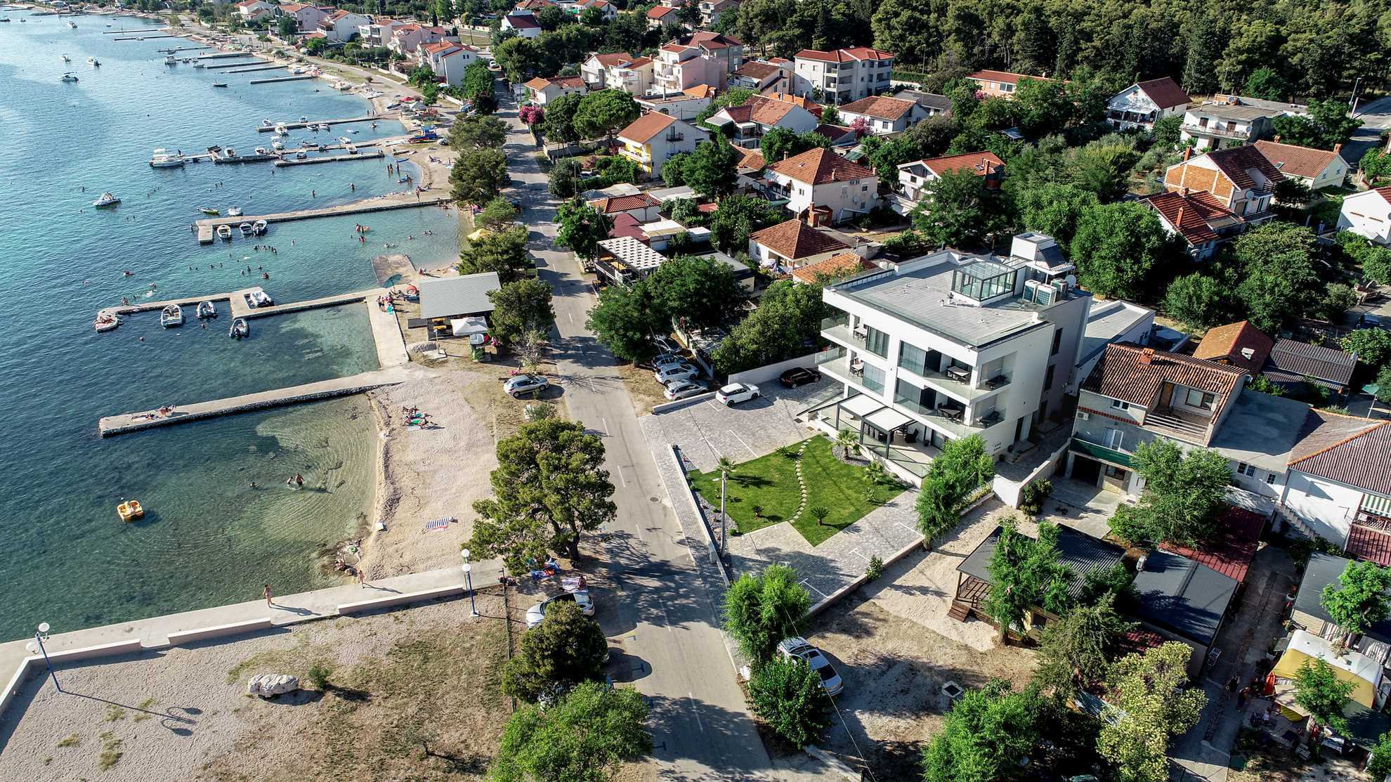 Crowonder Apartments & Rooms Oaza- Ap. A101 (2+2)