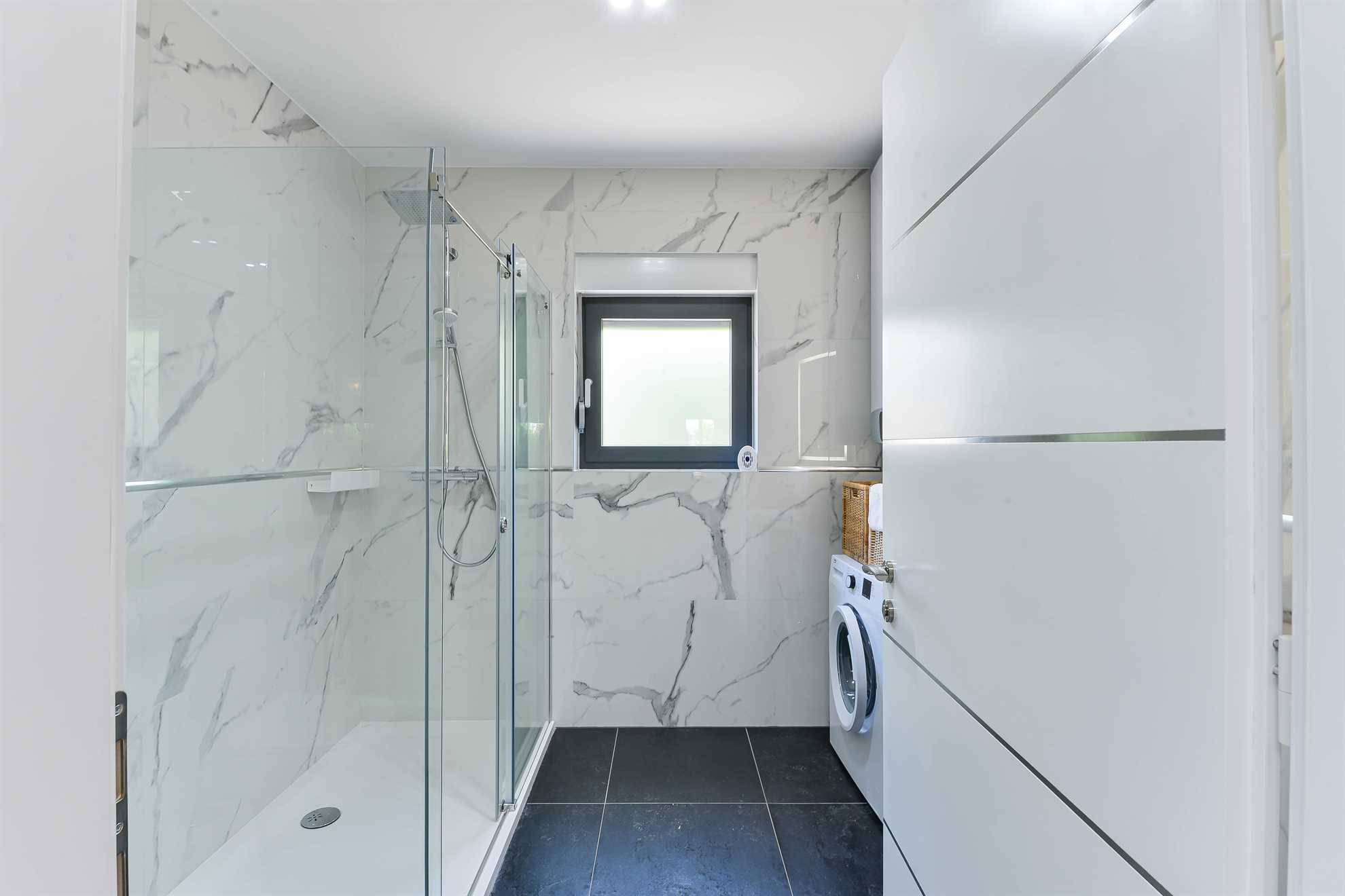 CROWONDER Adriatic Premium Villa Vodice v bližini plaže