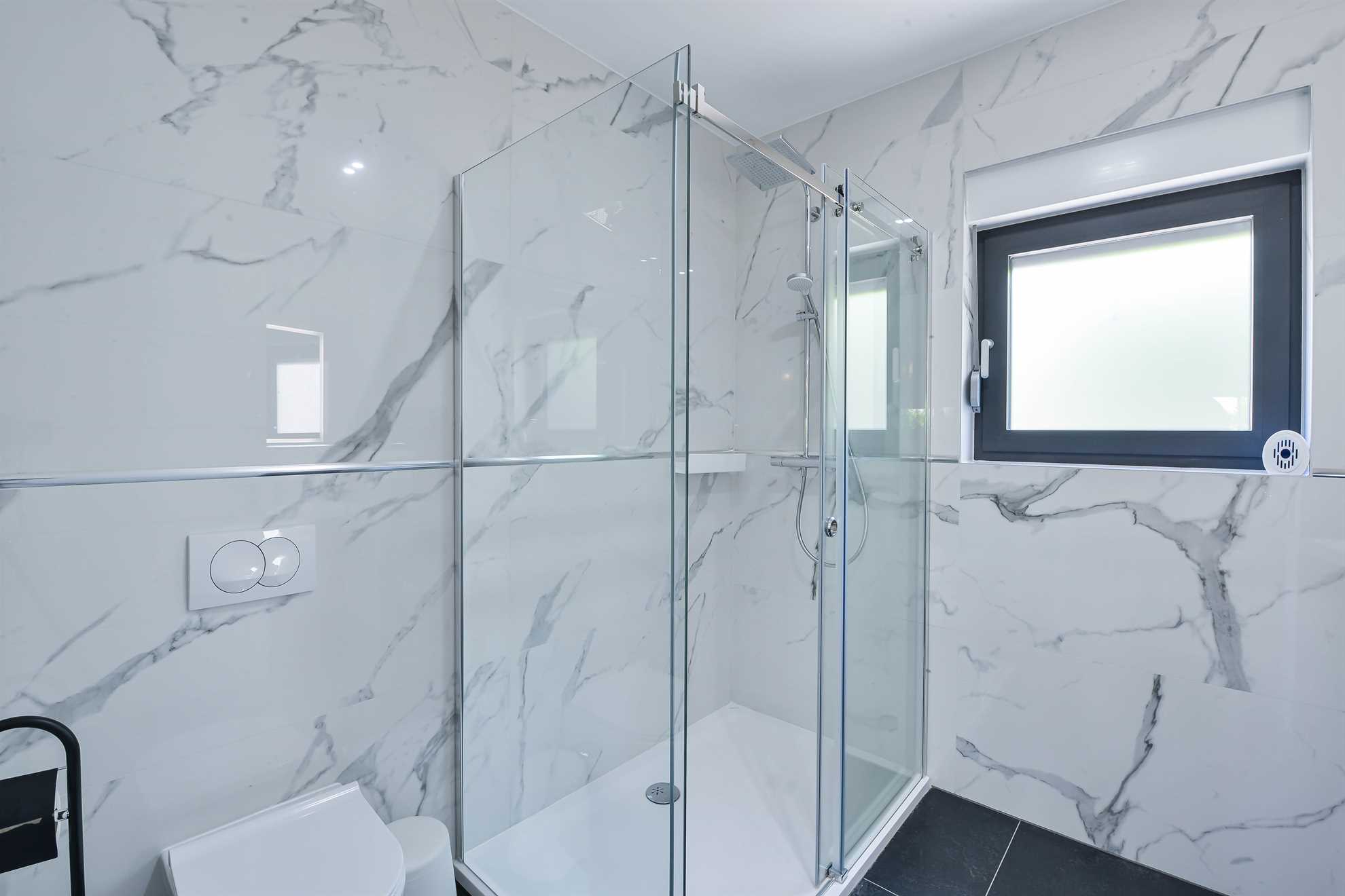 CROWONDER Adriatic Premium Villa Vodice v bližini plaže