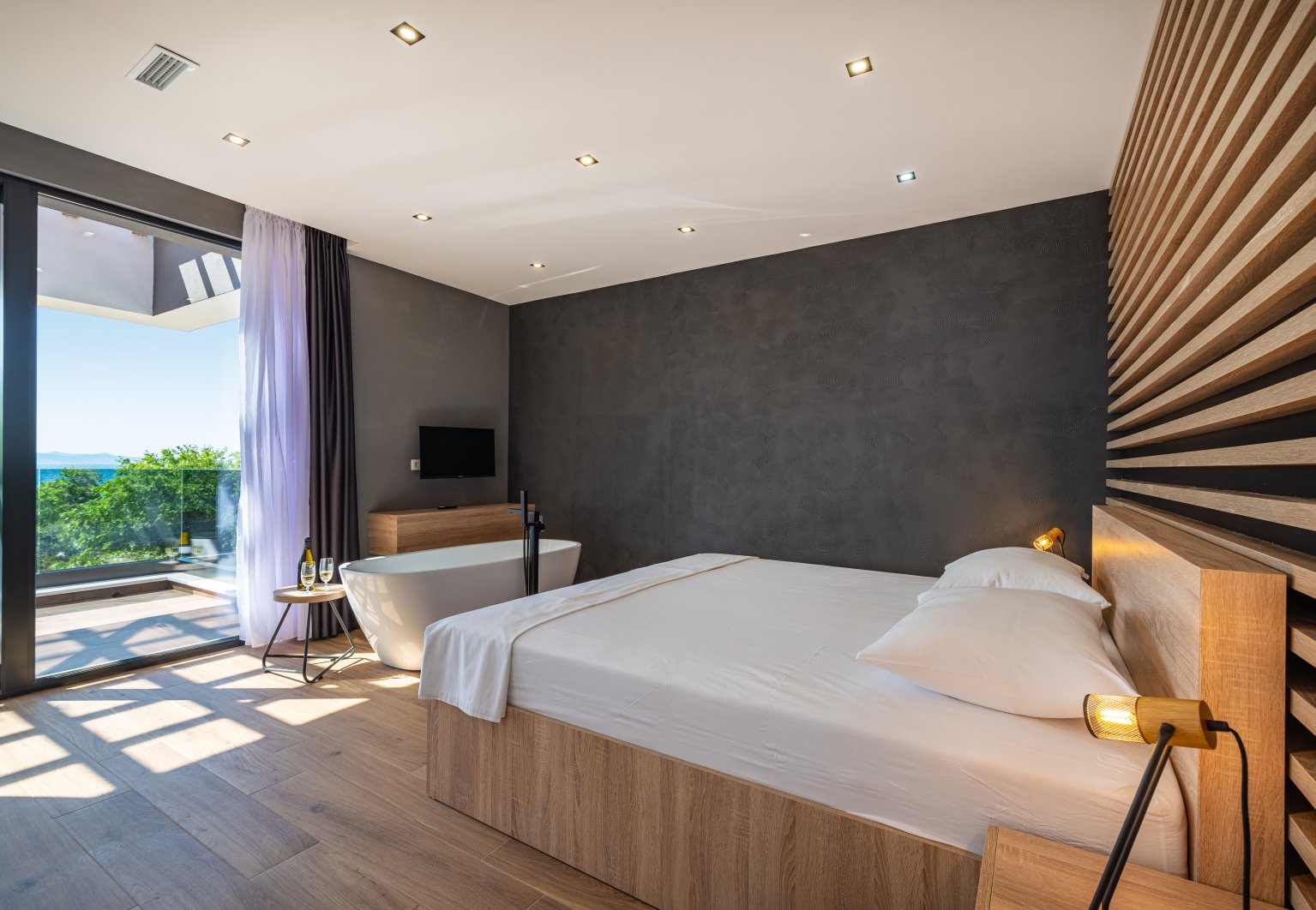 CROWONDER Blackjack Luxusvilla mit 2 Swimmingpools und Meerblick
