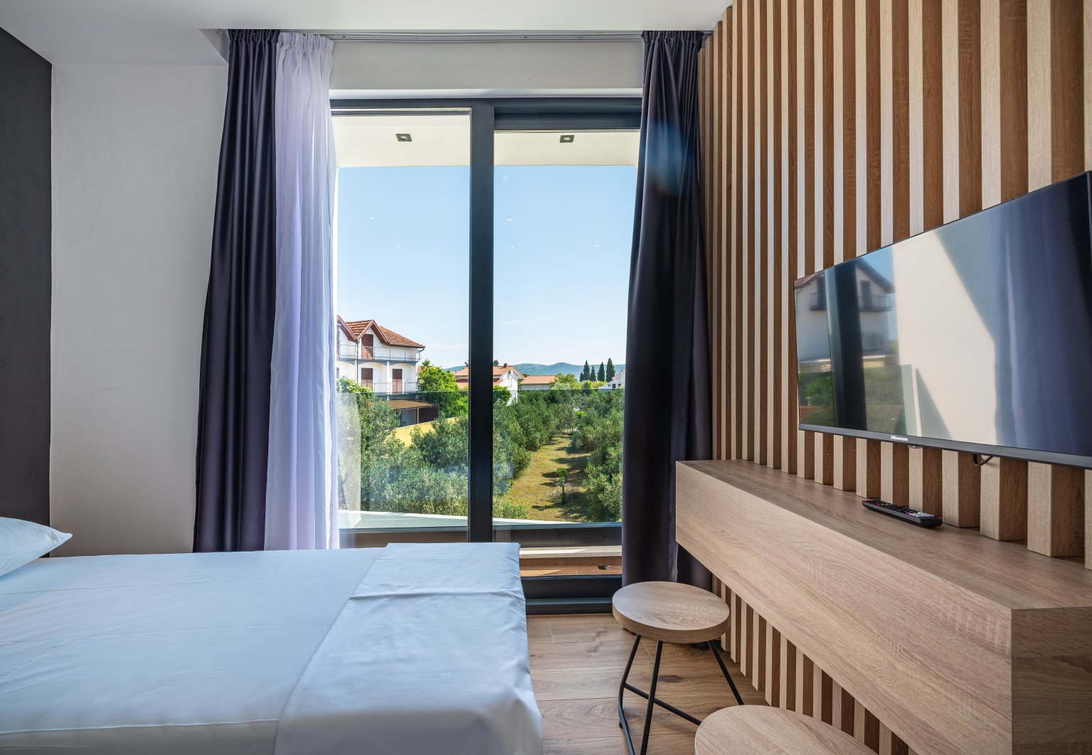 CROWONDER Blackjack Luxusvilla mit 2 Swimmingpools und Meerblick