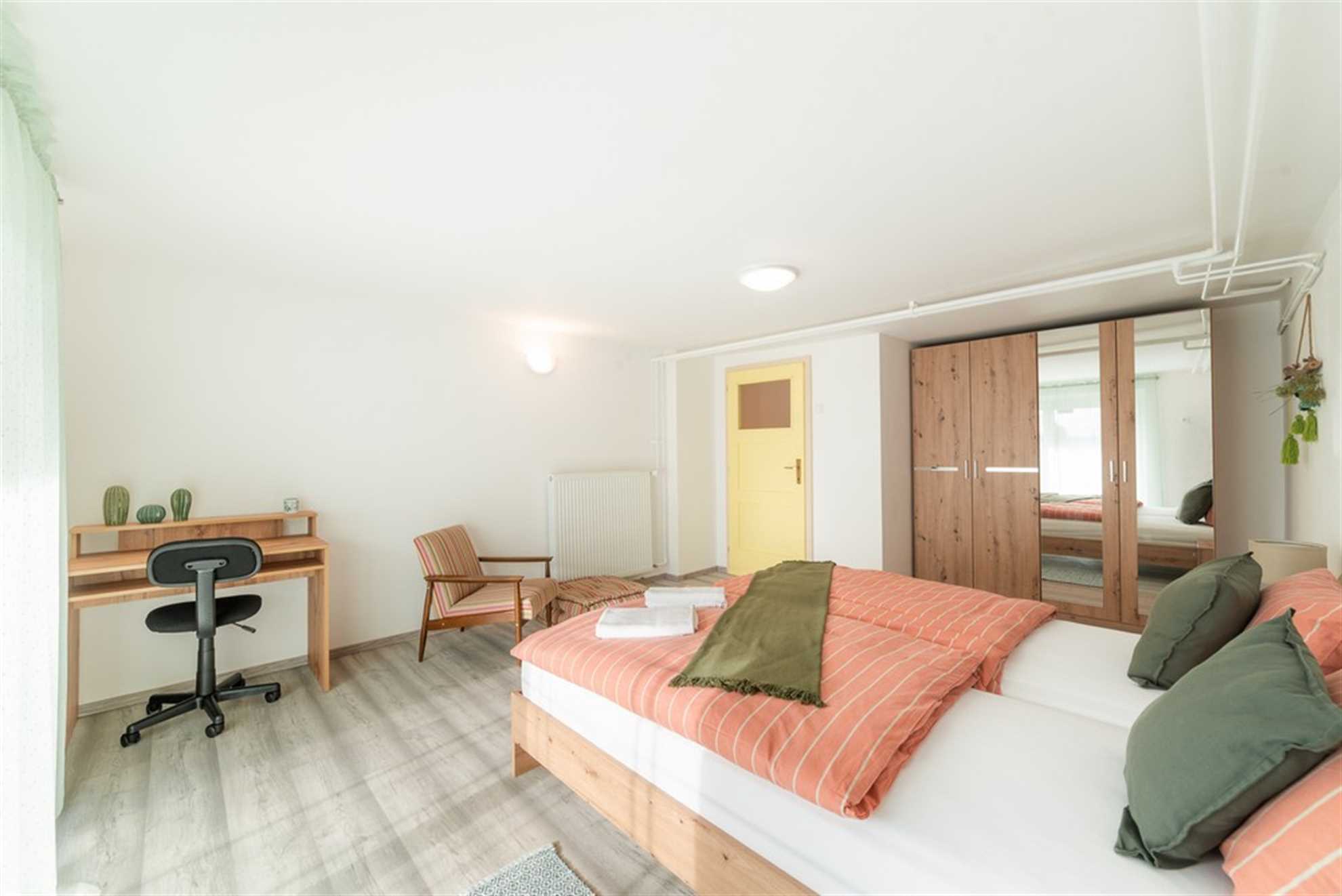 Spacious Bah Apartment