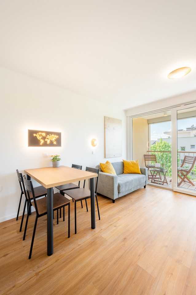 APARTMENT 396