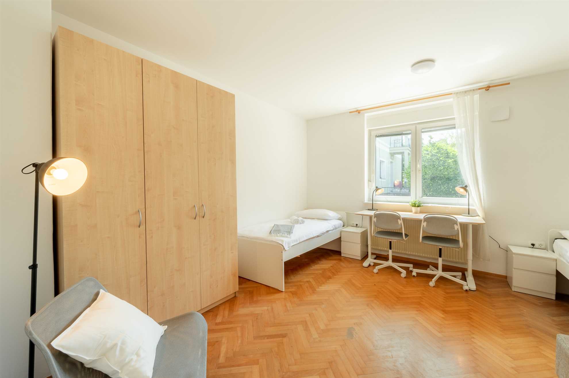 Argo 2, 5pax Residence