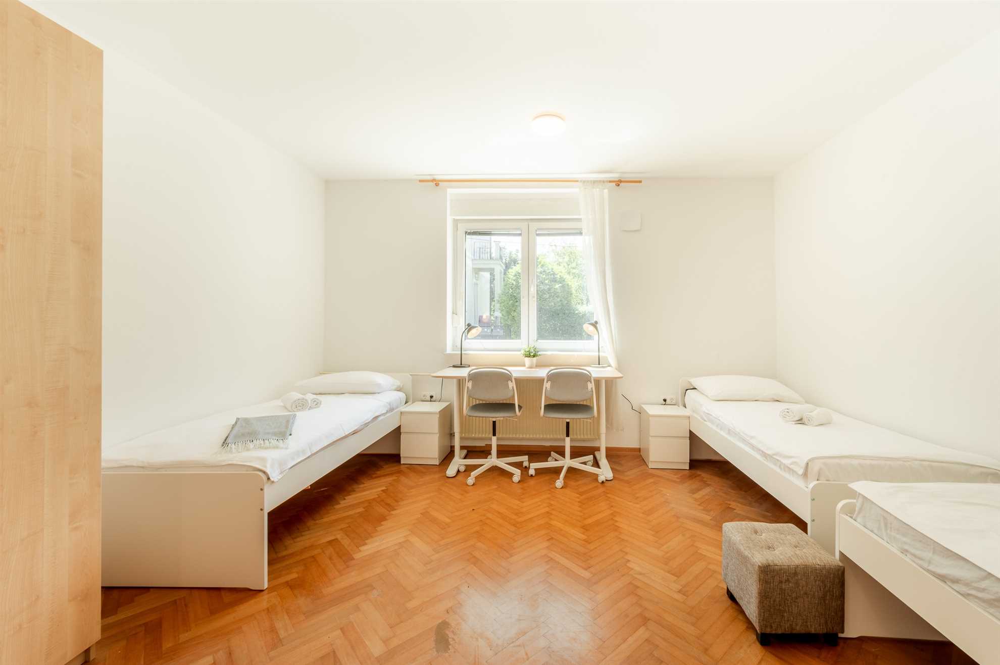 Argo 2, 5pax Residence