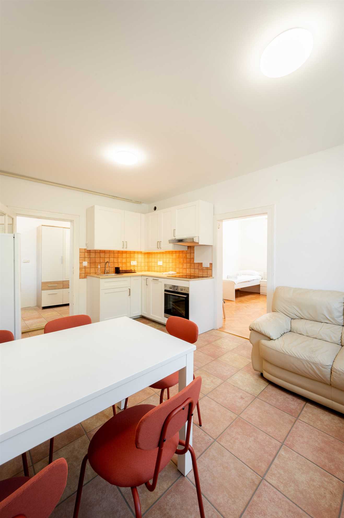 Argo 2, 5pax Residence