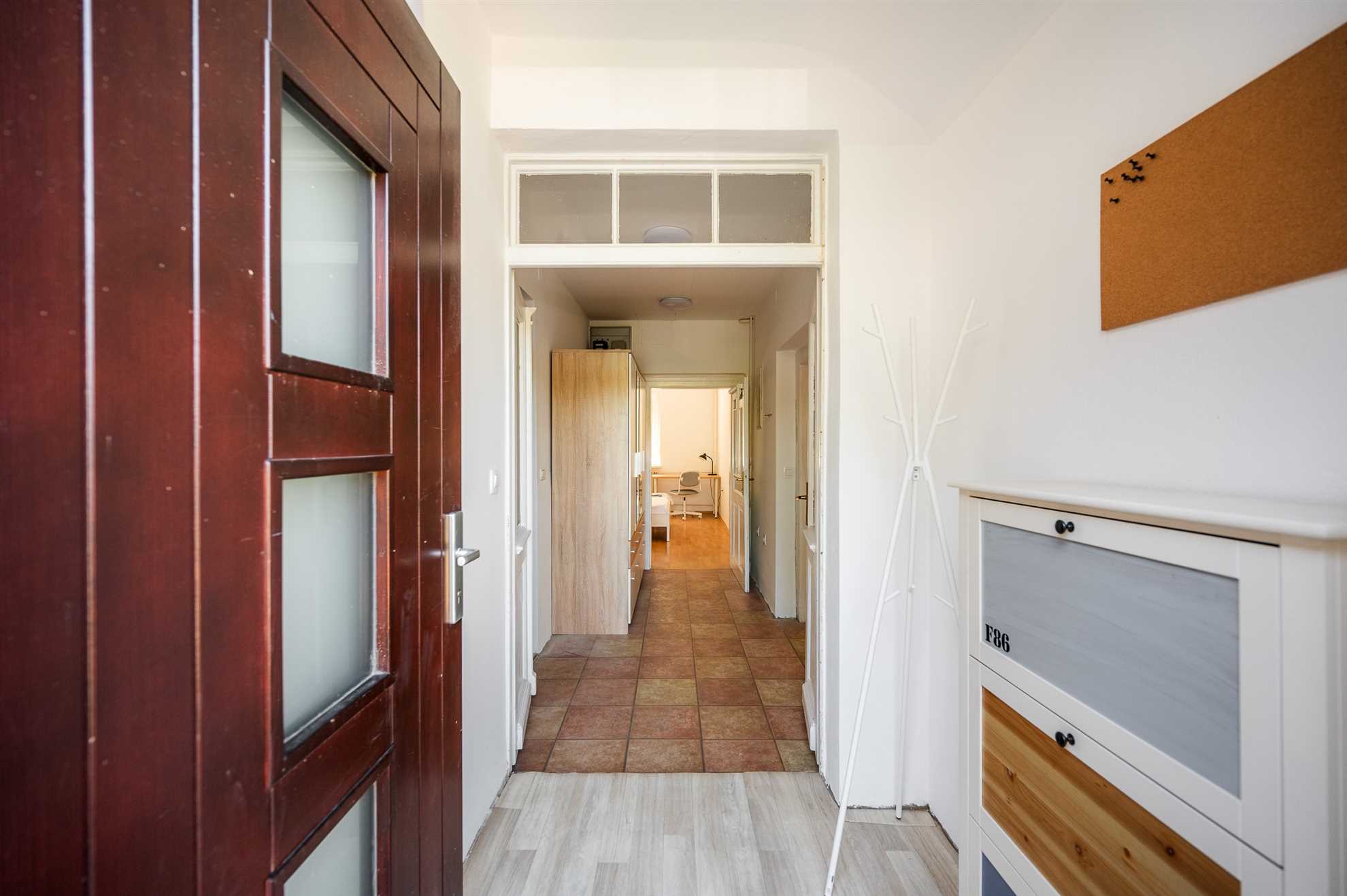 Argo 2, 5pax Residence